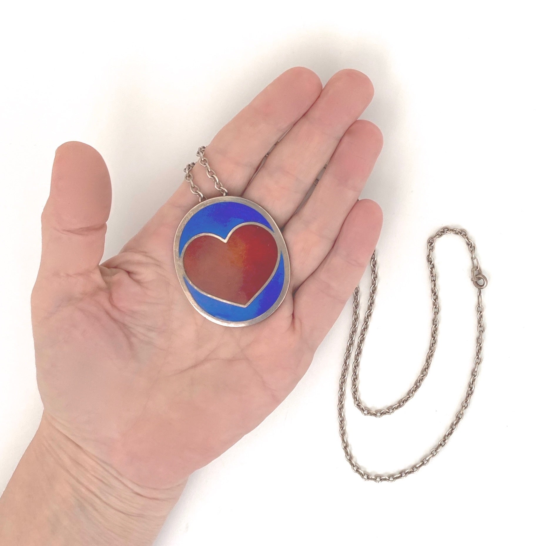 scale Anton Michelsen Denmark large vintage silver enamel heart pendant necklace Per Arnoldi Scandinavian Modernist jewelry design