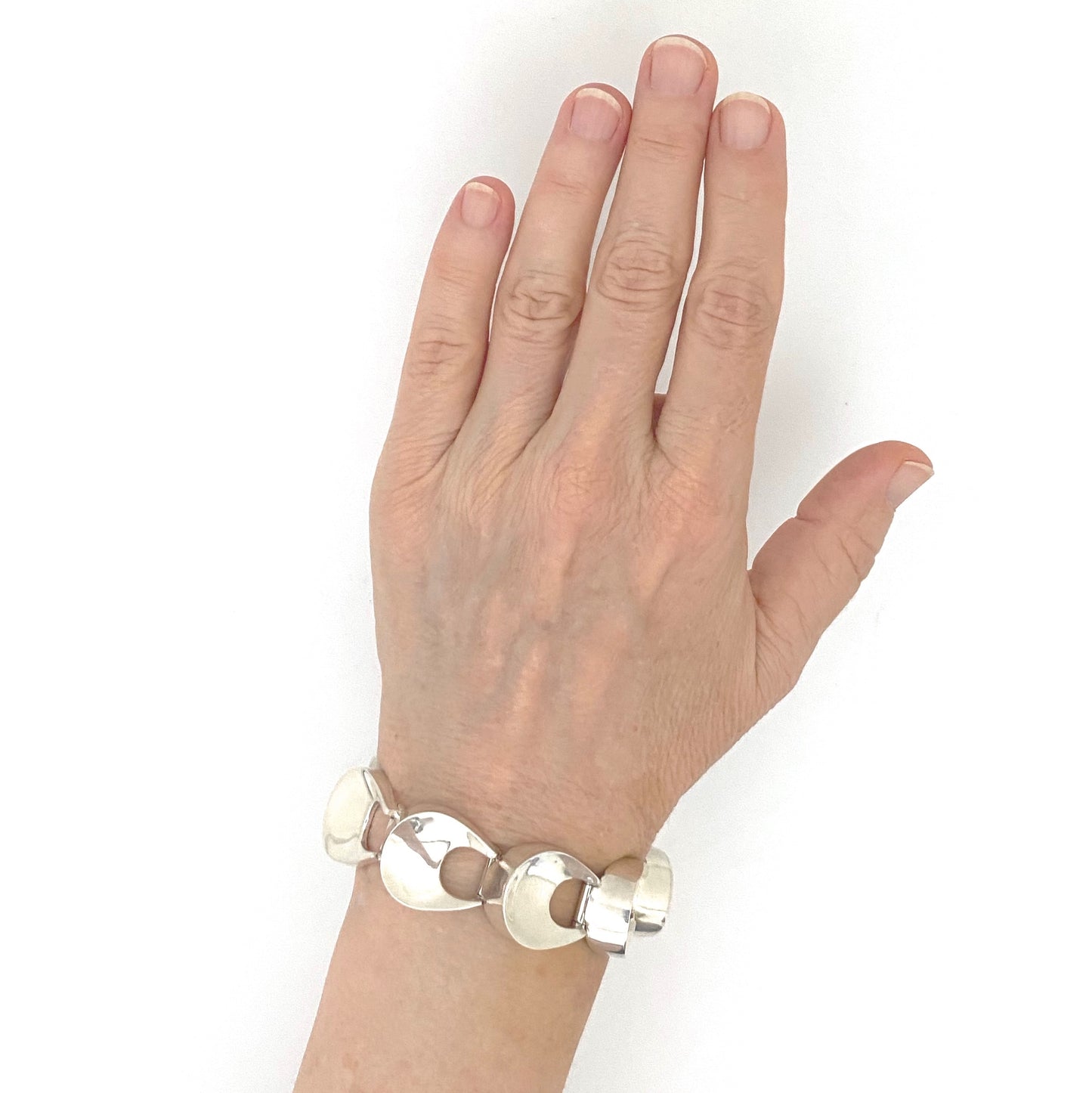 scale Antonio Pineda Taxco Mexico vintage heavy silver link bracelet Modernist jewelry design