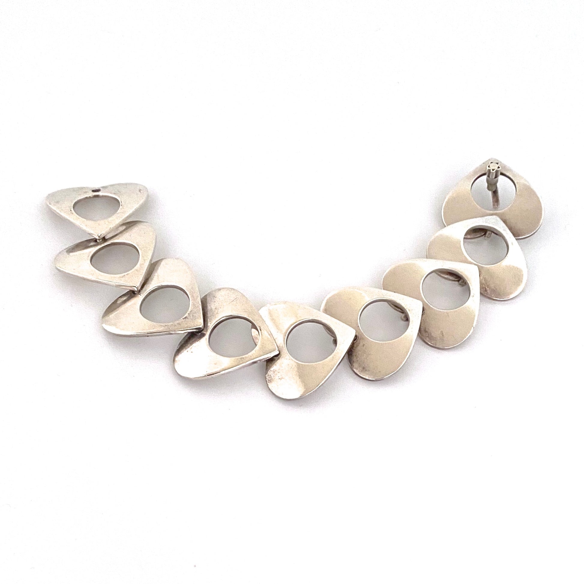detail Bent Knudsen Denmark vintage silver heart link bracelet Scandinavian Modernist jewelry design