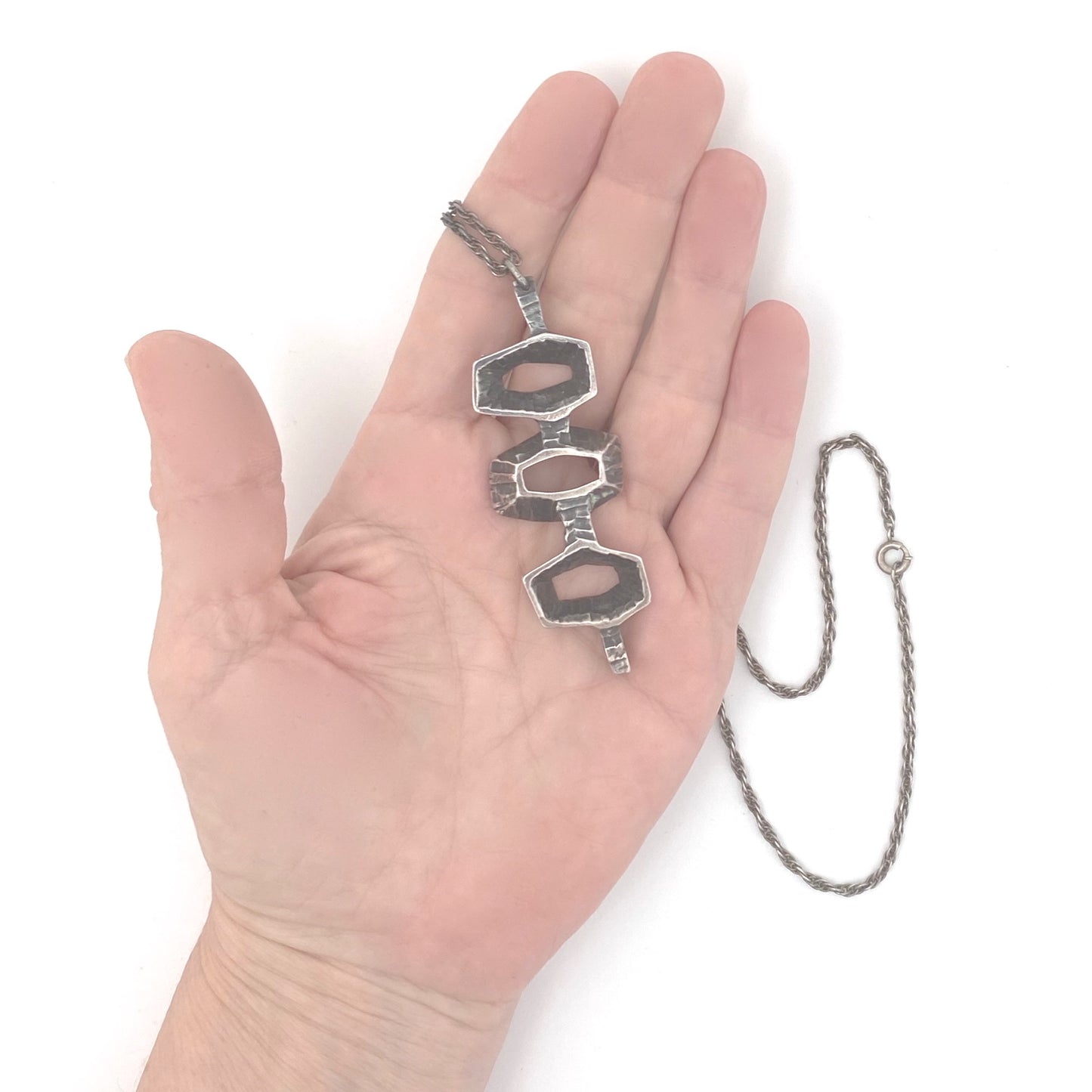 scale Bernard Chaudron Canada large vintage brutalist openwork pendant necklace Canadian Modernist jewelry design
