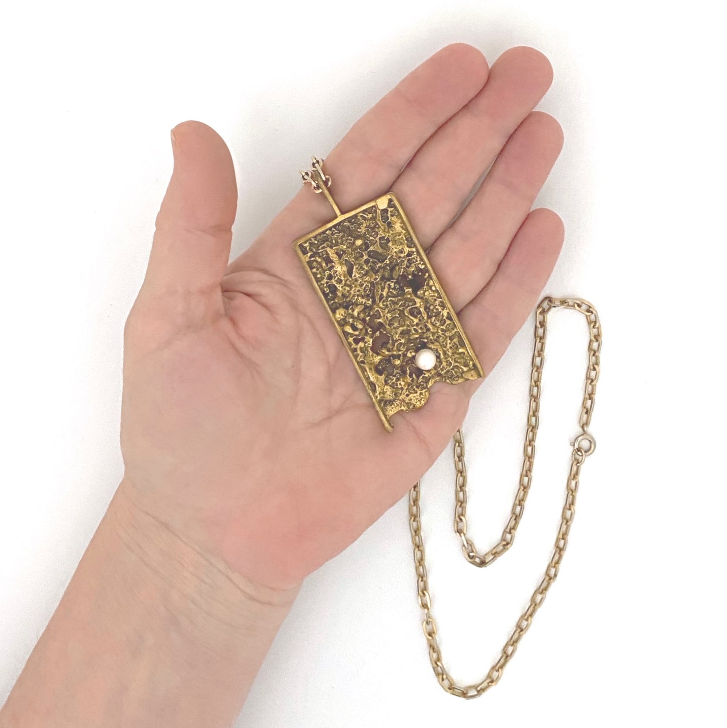 scale Bernard Chaudron Canada vintage bronze pearl pendant necklace Canadian Modernist jewelry design