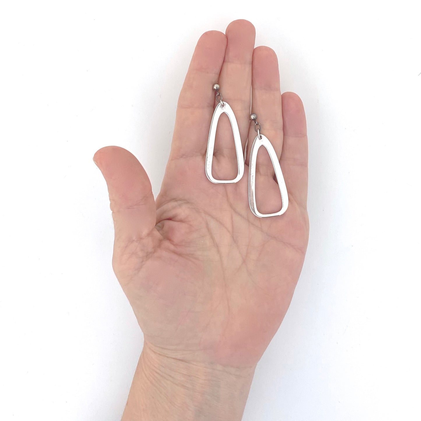 scale Darla Hesse Canada vintage silver drop earrings Canadian Modernist jewelry design