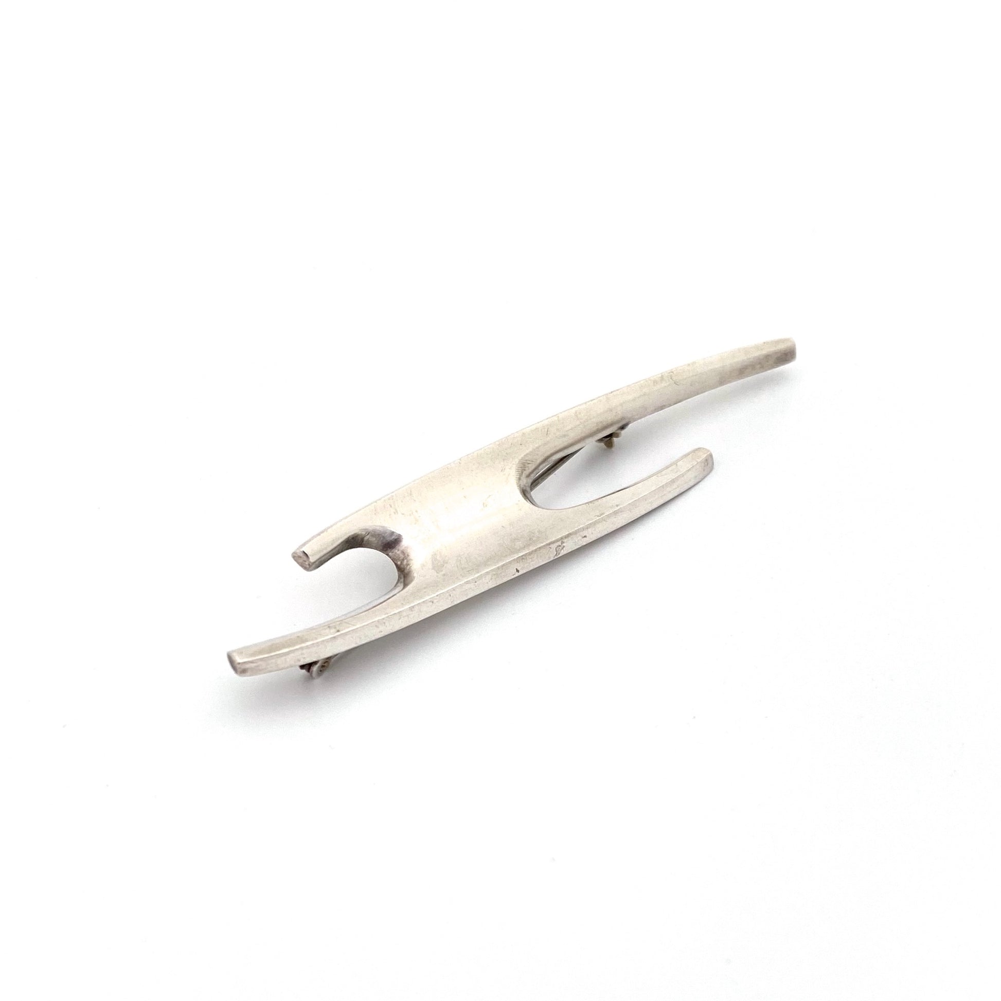 detail Anton Michelsen Eigil Jensen large vintage silver brooch Scandinavian Modernist jewelry design