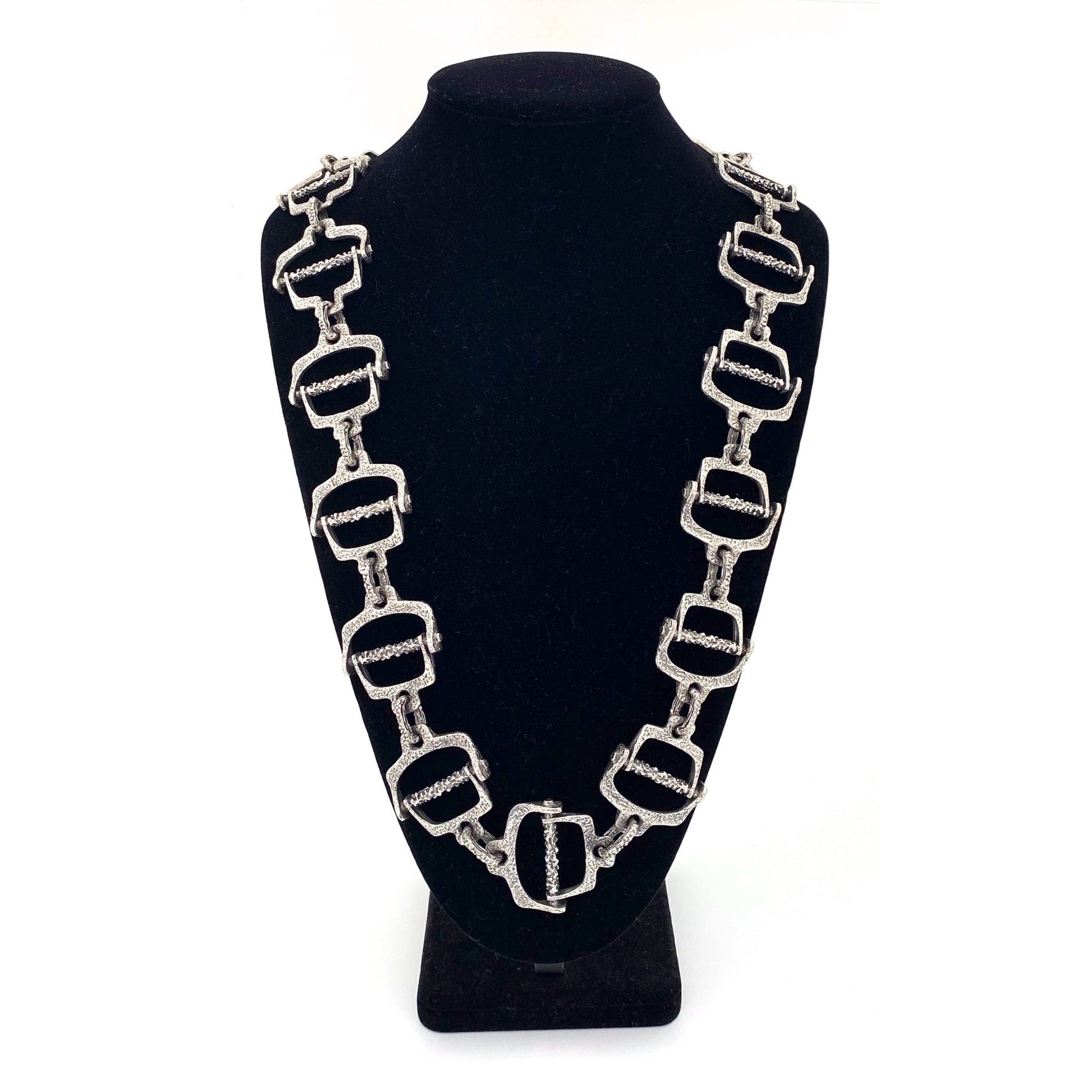 detail Guy Vidal Canada vintage brutalist pewter openwork necklace bely Canadian Modernist jewelry design