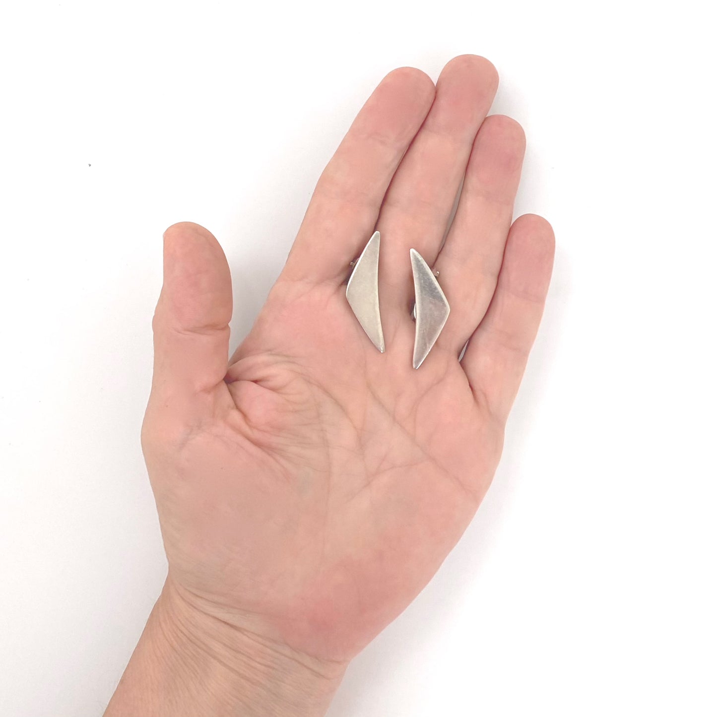 scale Hans Hansen Denmark vintage silver earrings ear clips 432 Bent Gabrielsen Danish Modern jewelry design