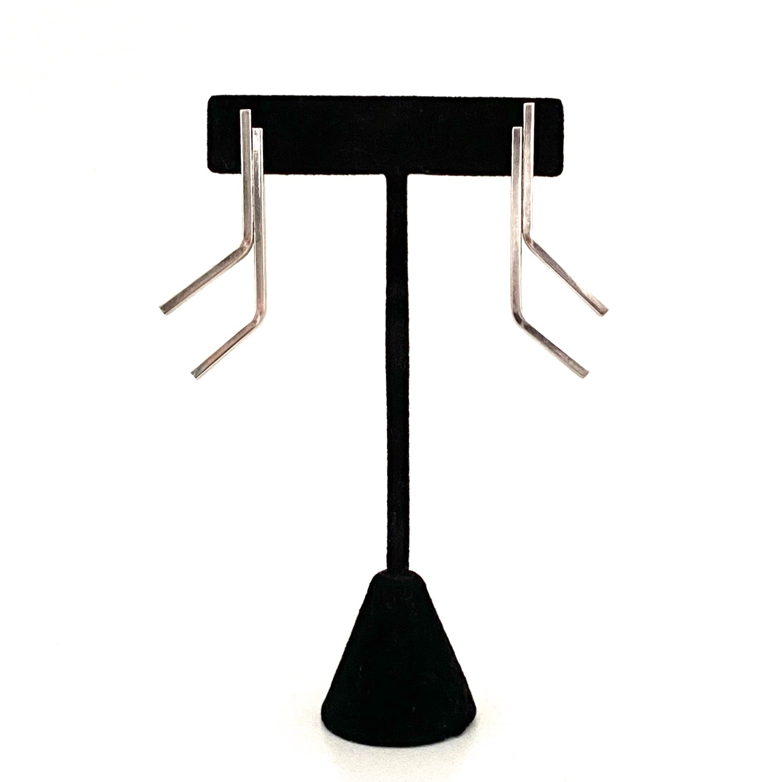 detail Betty Cooke USA vintage silver drop earrings Modernist jewelry design