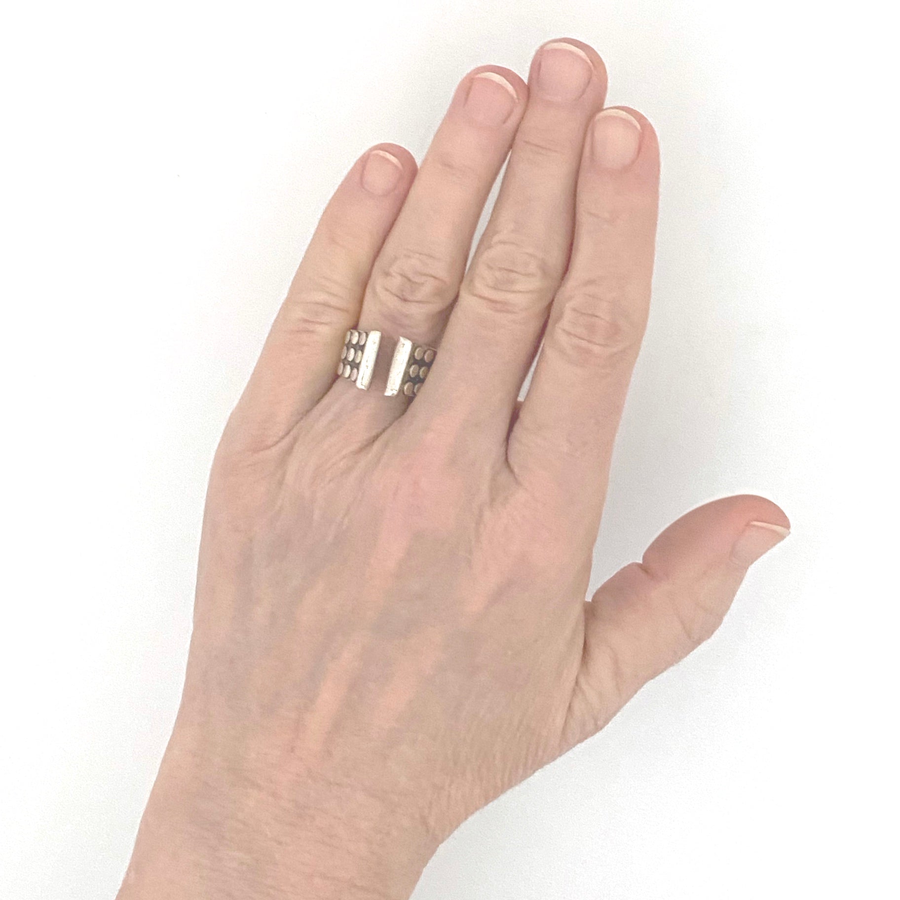 scale Anna Greta Eker for Plus Studios Norway Design vintage silver dots ring Scandinavian Modernist jewelry design