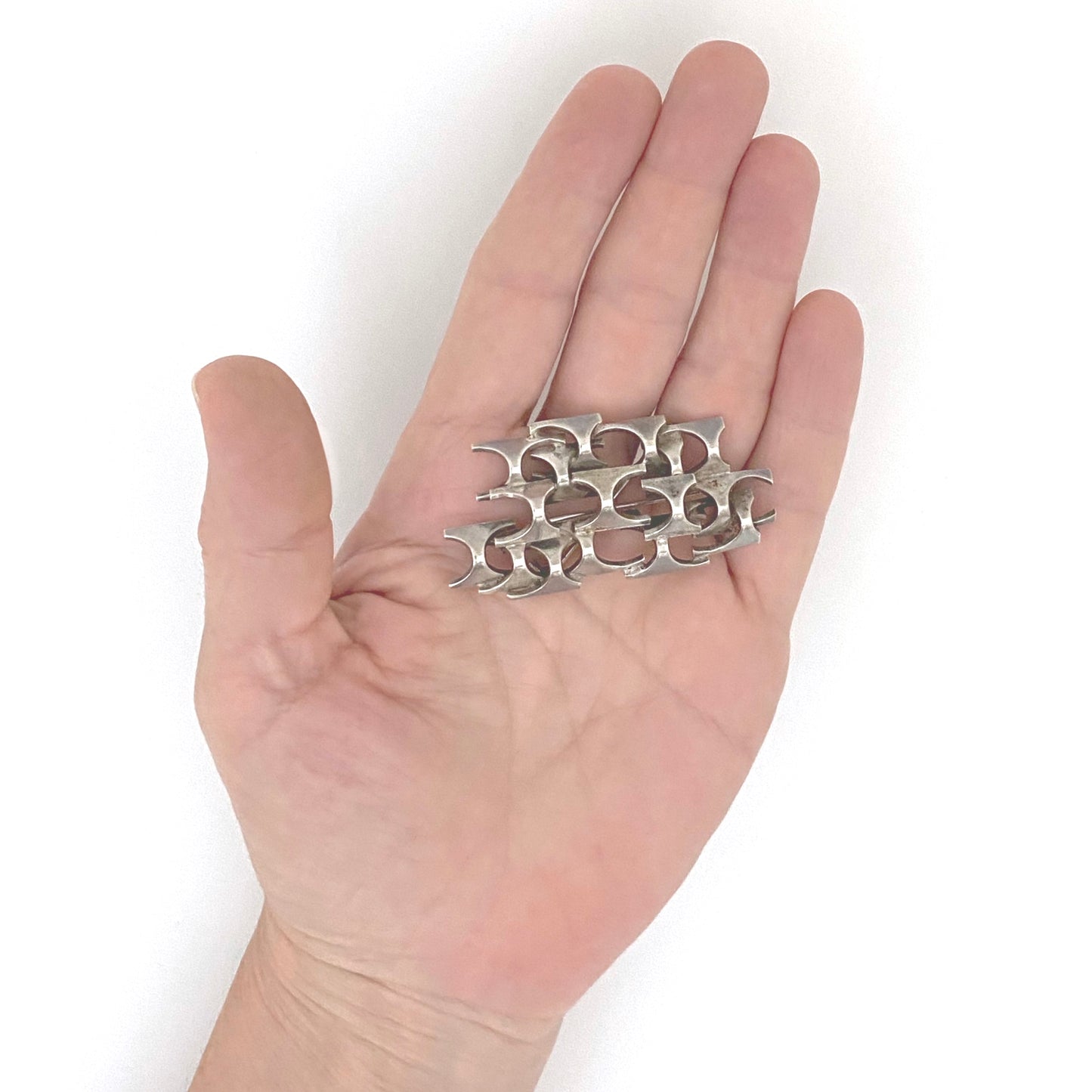 scale Age Fausing Denmark Rey Urban vintage silver openwork brooch Scandinavian Modernist jewelry design