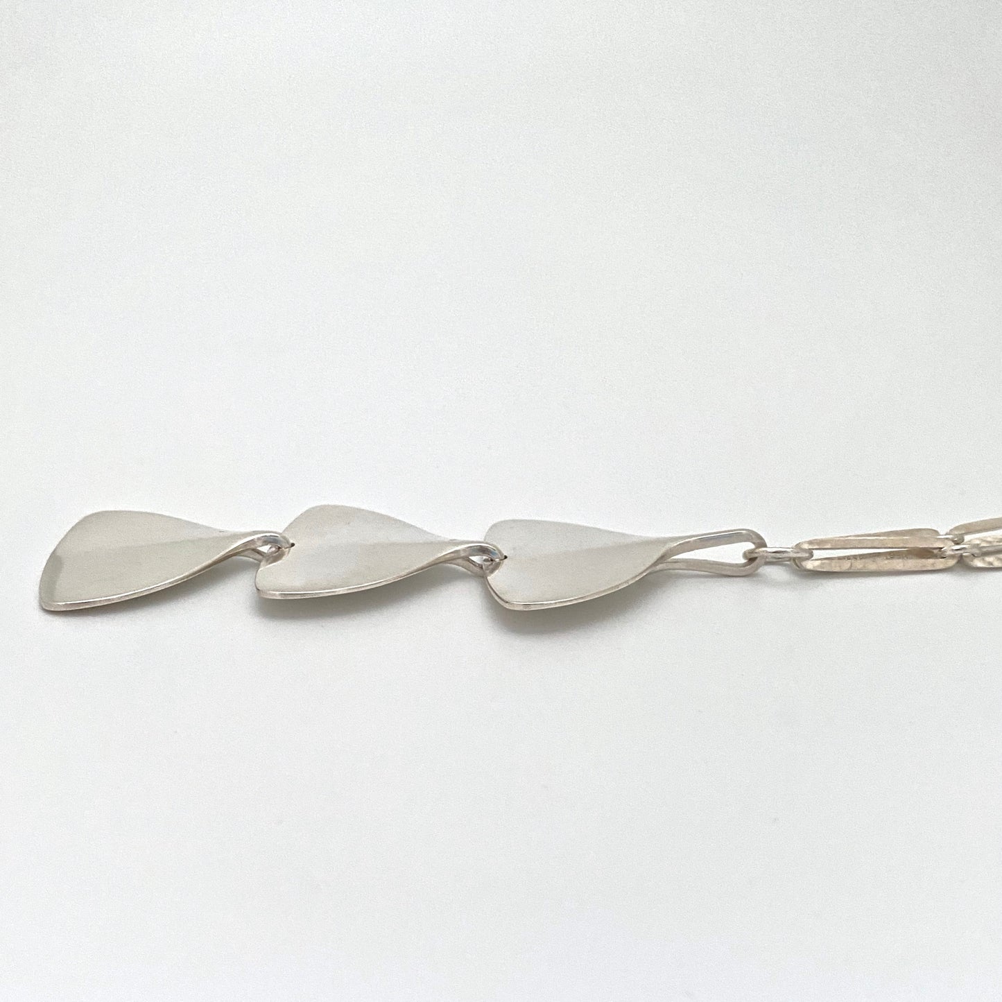 profile Georg Jensen Denmark Bent Gabrielsen long kinetic pendant necklace 145 195A Scandinavian Modernist jewelry design