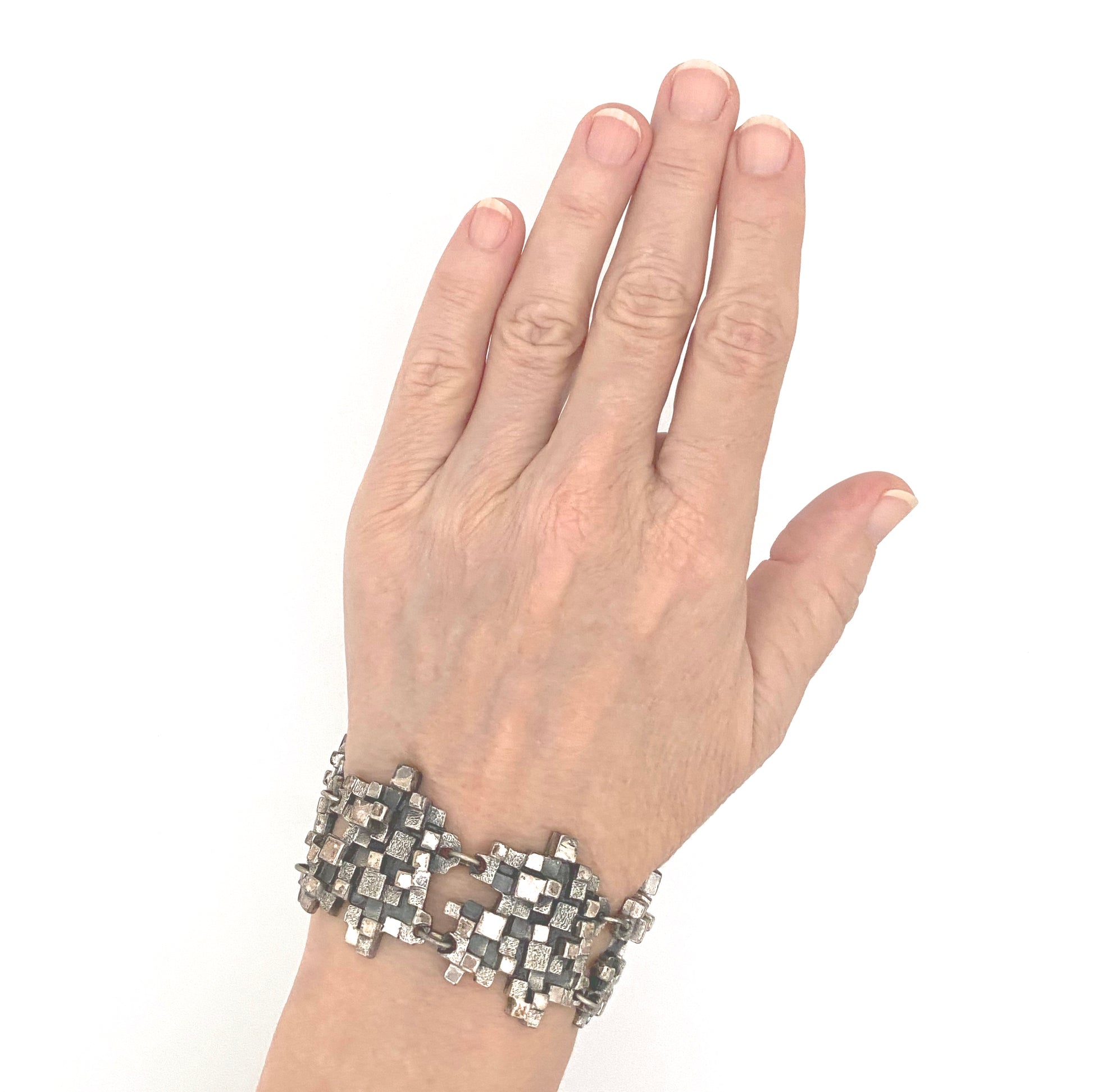 scale Guy Vidal Canada vintage brutalist pewter cubes panel link bracelet Canadian jewelry design