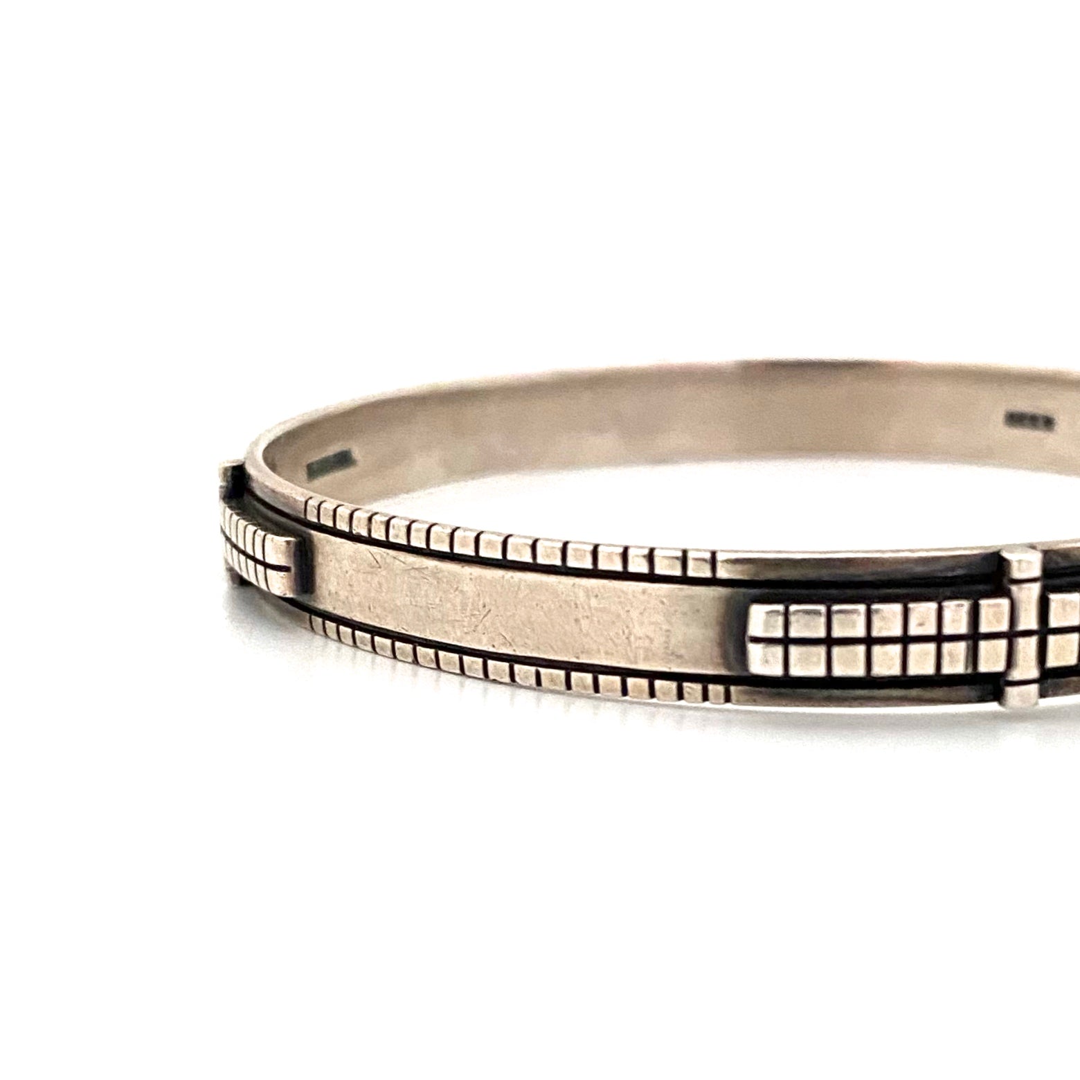 detail Sigurd Black Denmark vintage heavy silver bangle bracelet 2 Scandinavian Modernist jewelry design