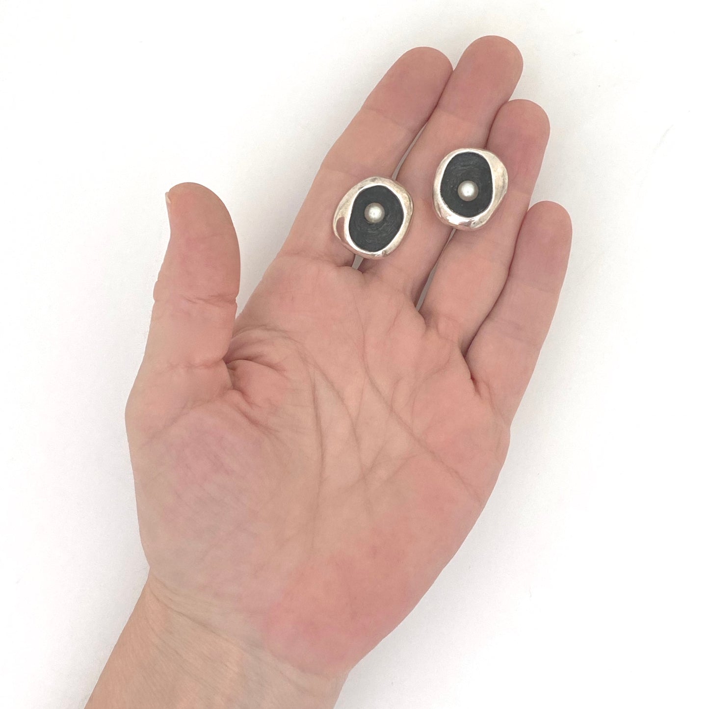 Hans Gehrig Canada vintage silver pearly shadowbox earrings Canadian Modernist art jewelry design