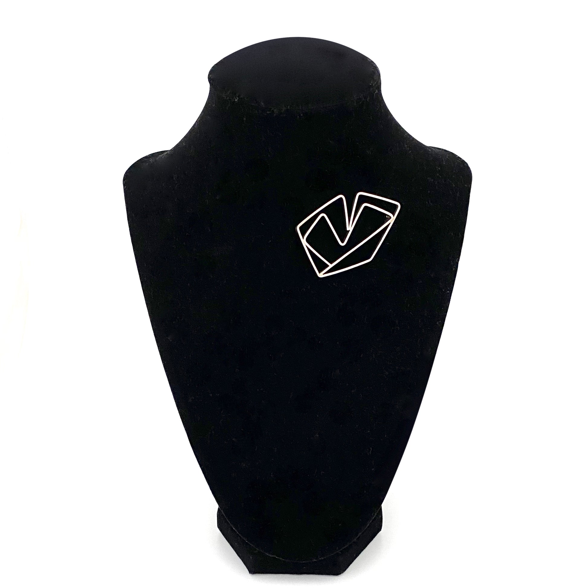 detail Betty Cooke USA vintage silver geometric brooch Modernist jewelry design