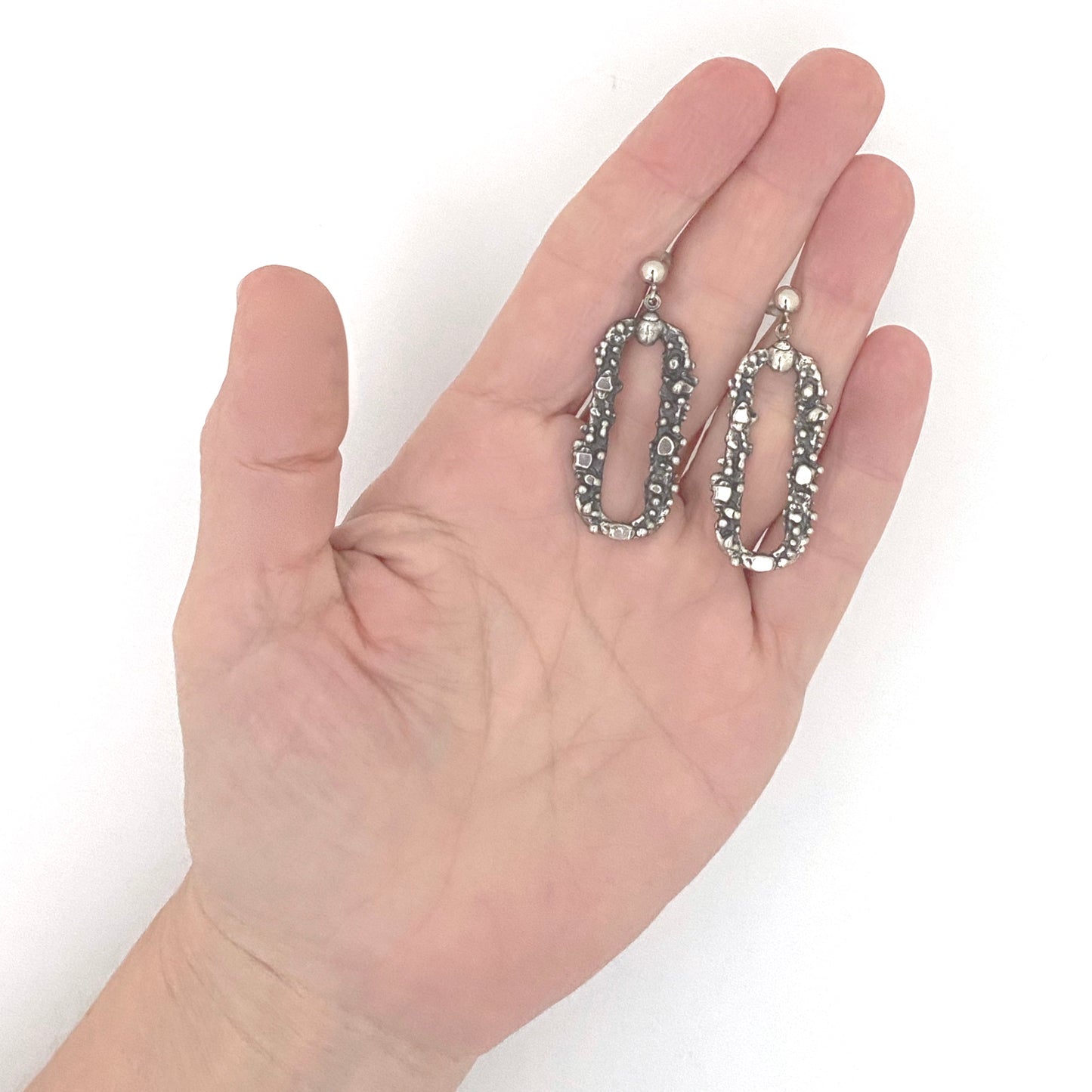 scale Guy Vidal Canada vintage brutalist pewter oval drop earrings Canadian Modernist jewelry design