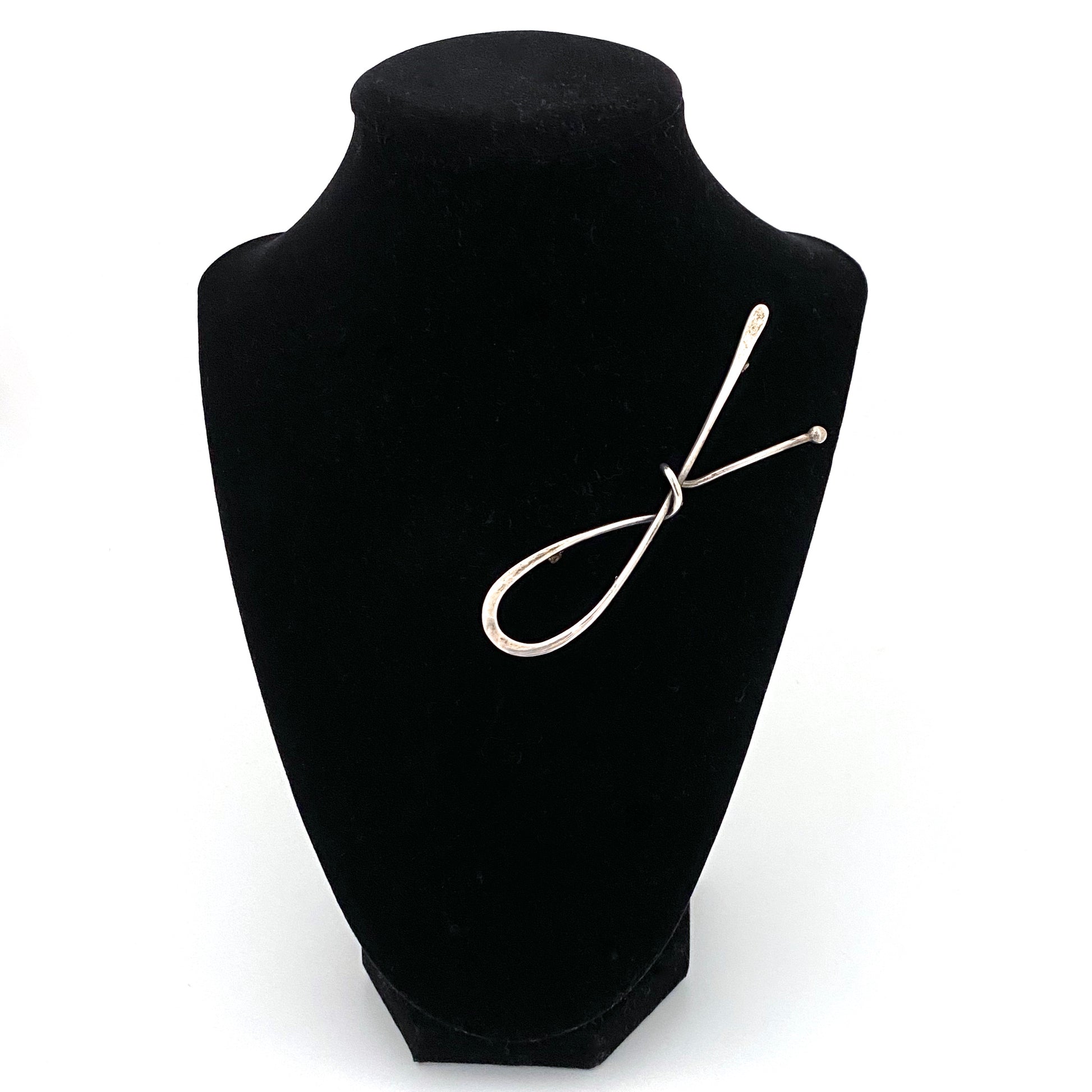 detail Art Smith USA vintage silver large loop brooch American Modernist jewelry design