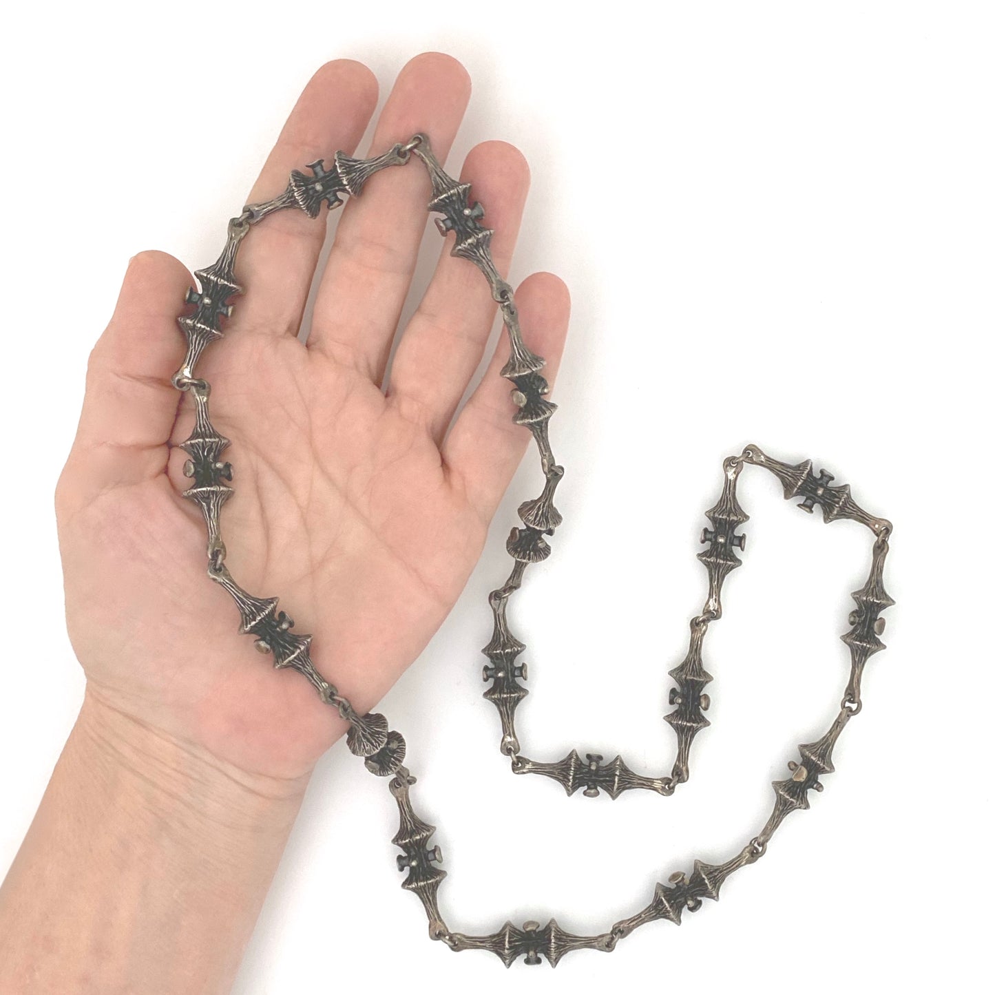 scale Guy Vidal Canada vintage brutalist pewter long link chain necklace