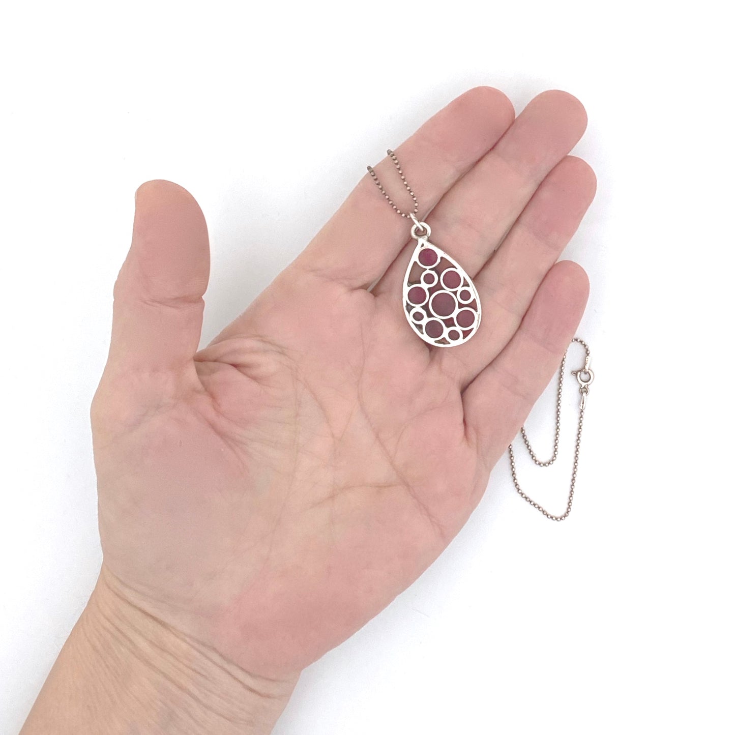 scale Bernard Chaudron Canada vintage silver red resin enamel pendant necklace Canadian Modernist jewelry design