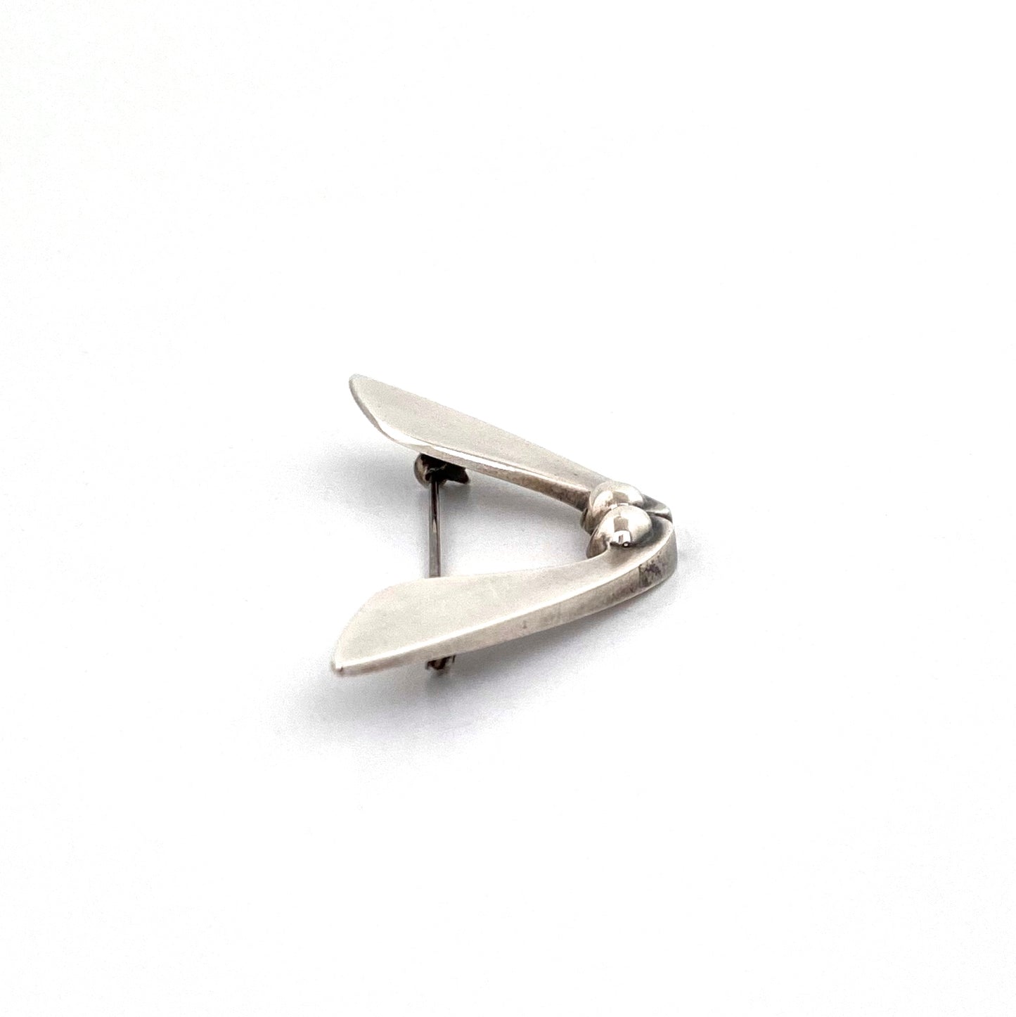 profile Anton Michelsen Denmark vintage silver large maple keys seed brooch Eigil Jensen Scandinavian Modernist jewelry design