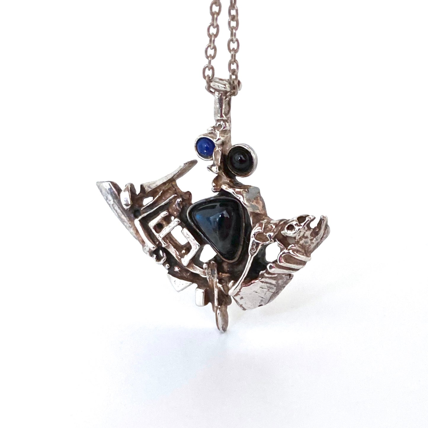 detail Juhls Norway Frank Regine vintage silver spectrolite lapis onyx pendant necklace Scandinavian Modernist jewelry design