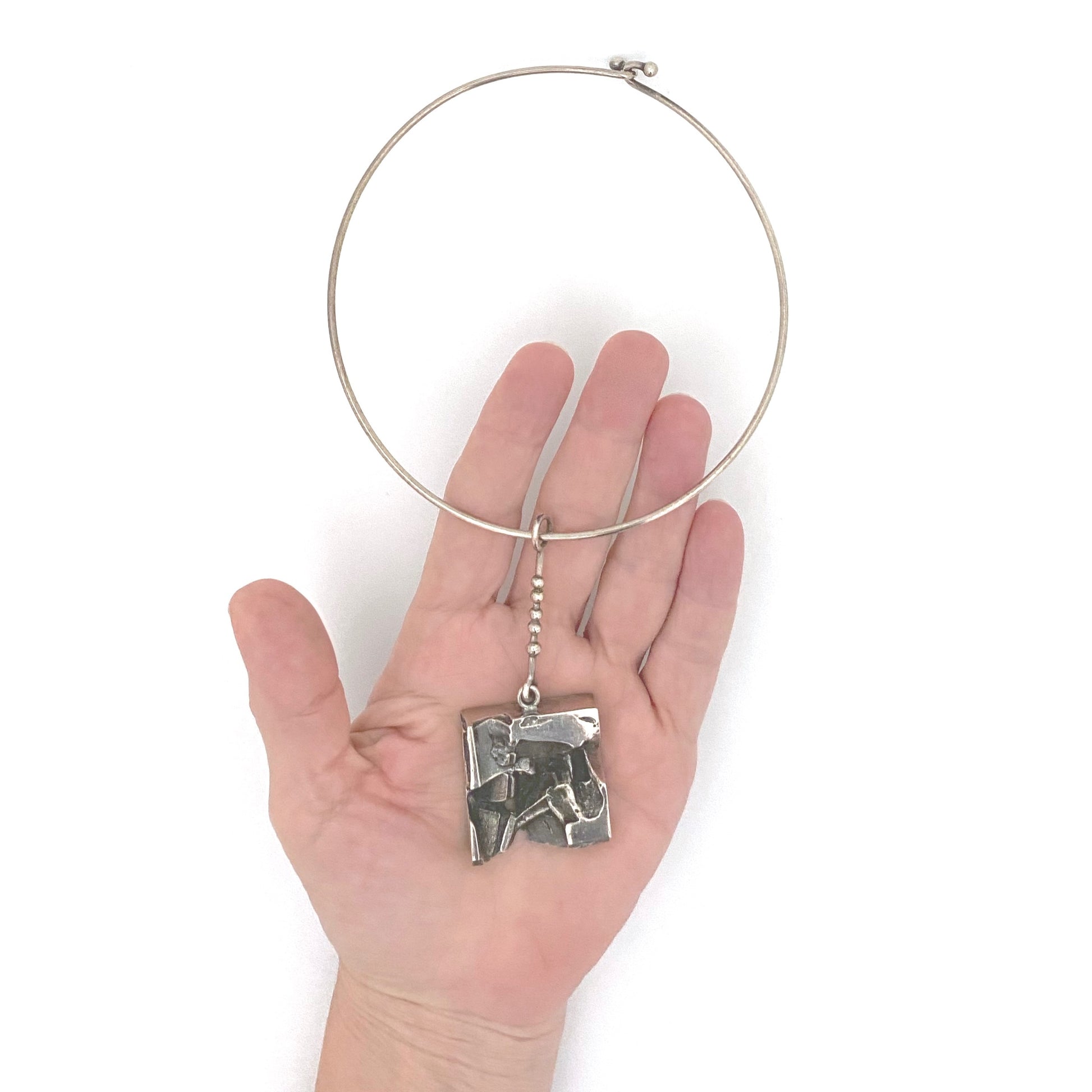 scale Jorma Laine Finland vintage silver brutalist kinetic pendant choker necklace 1971 Scandinavian Modernist jewelry design