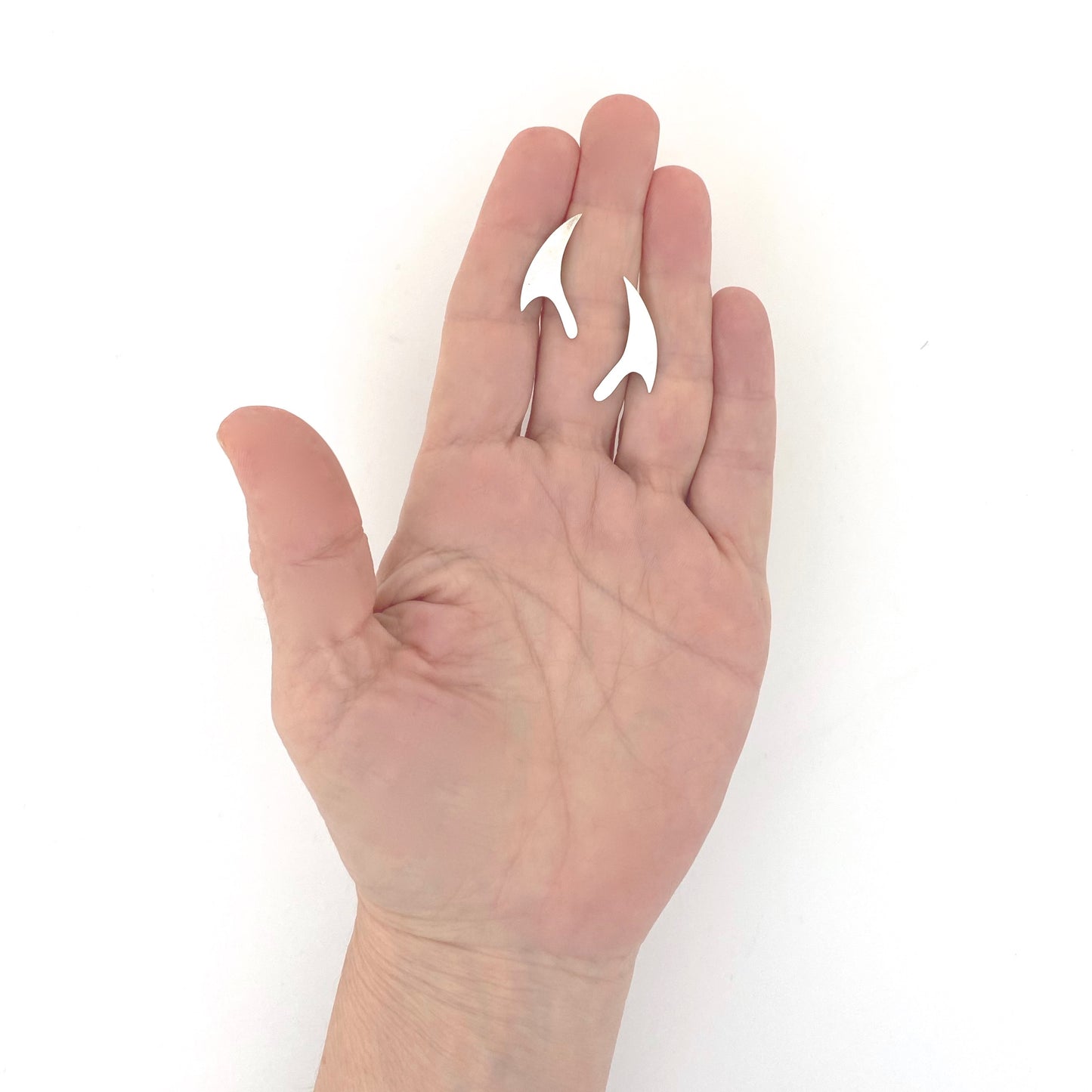 scale Maryon Kantaroff Canada sculptor vintage silver earrings Canadian Modernist jewelry design