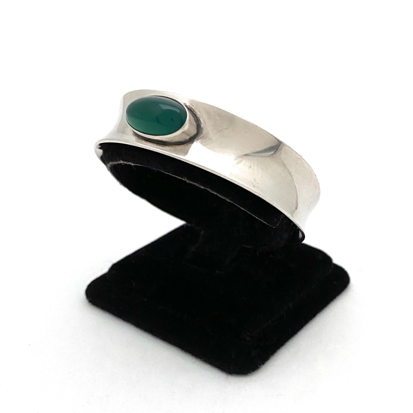 setting detail Niels Erik From Denmark vintage sterling silver chrysoprase cuff bracelet Scandinavian Modernist jewelry design