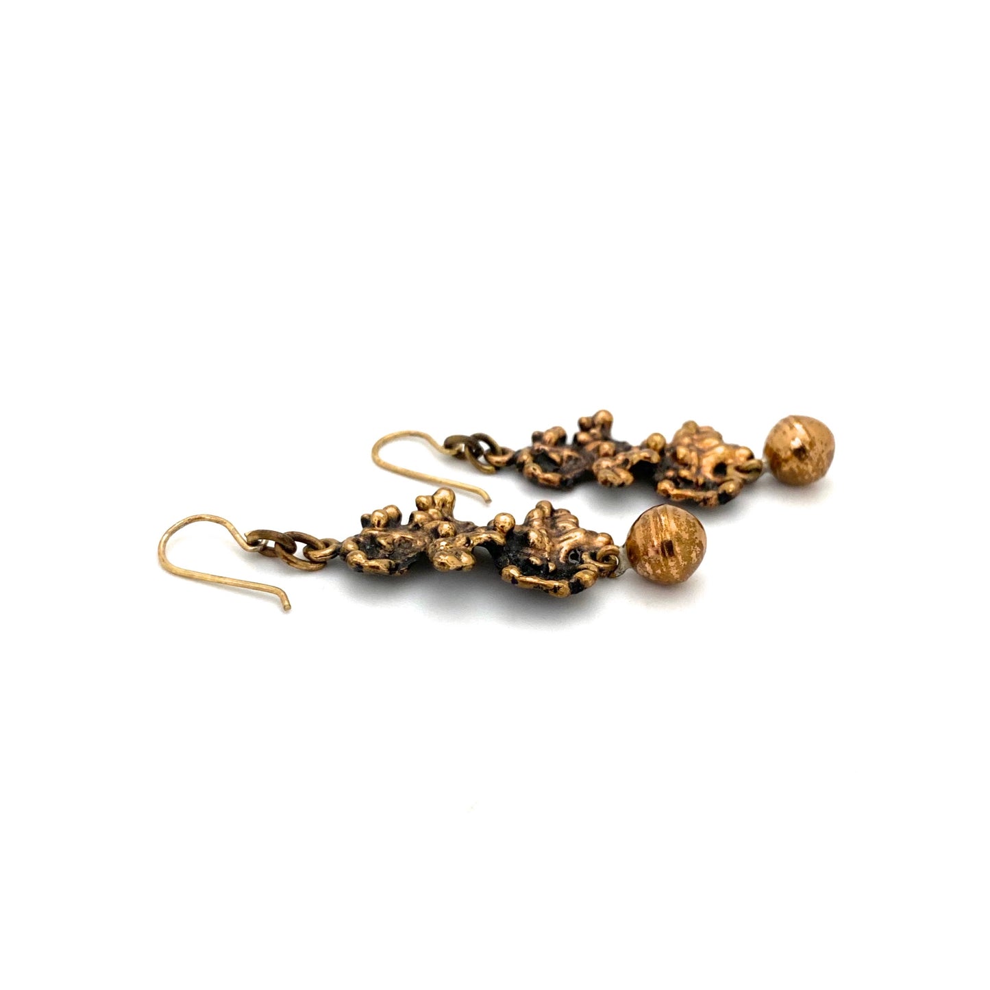 profile Pentti Sarpaneva Finland vintage bronze kinetic drop earrings Scandinavian Modernist jewelry design
