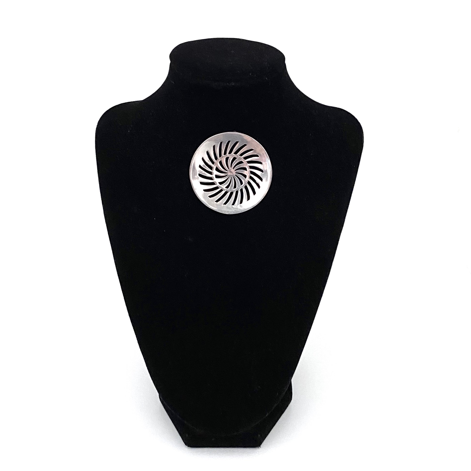 detail Tone Vigeland Plus Studios Norway Design vintage silver Op Series op art brooch Scandinavian Modernist jewelry design