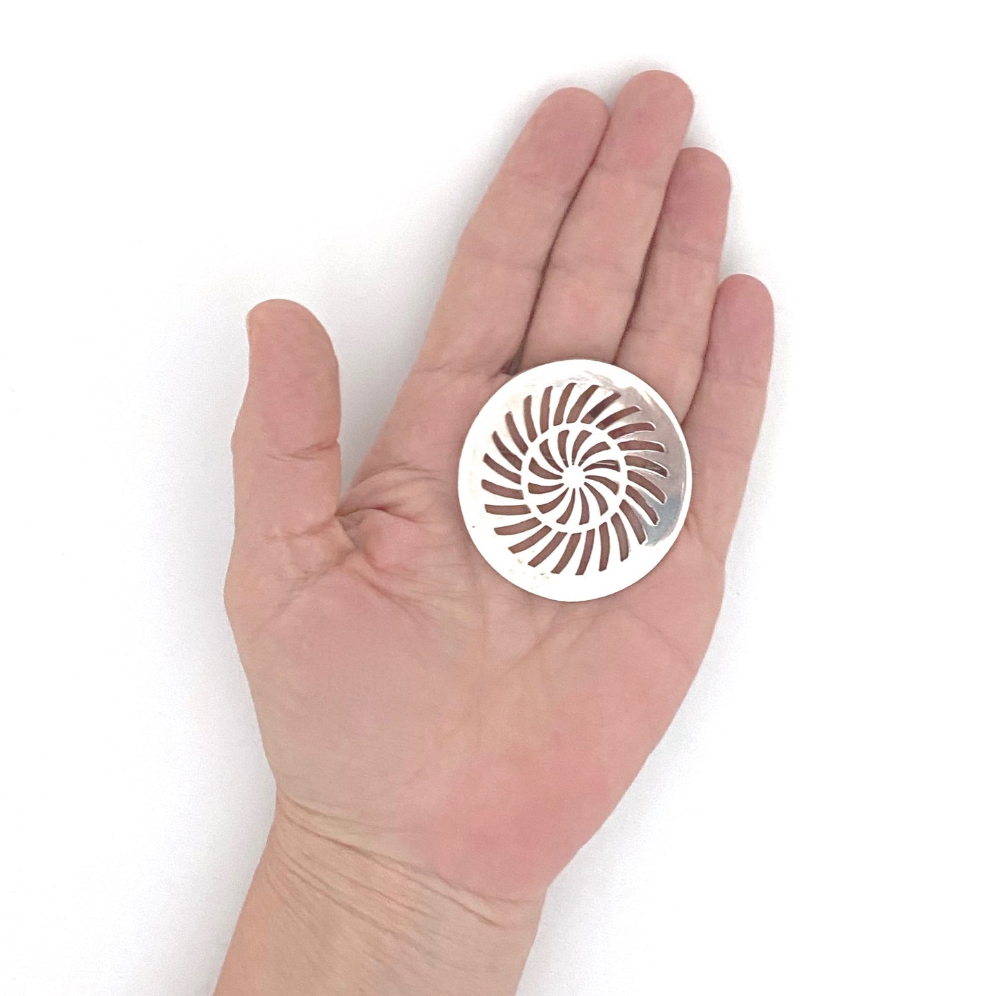 scale Tone Vigeland Plus Studios Norway Design vintage silver Op Series op art brooch Scandinavian Modernist jewelry design