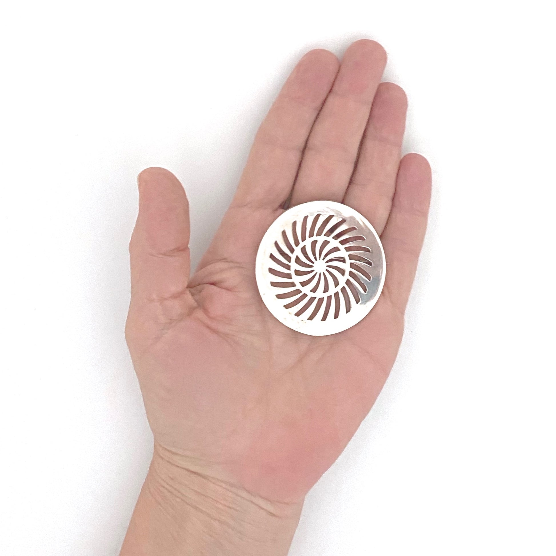 scale Tone Vigeland Plus Studios Norway Design vintage silver Op Series op art brooch Scandinavian Modernist jewelry design