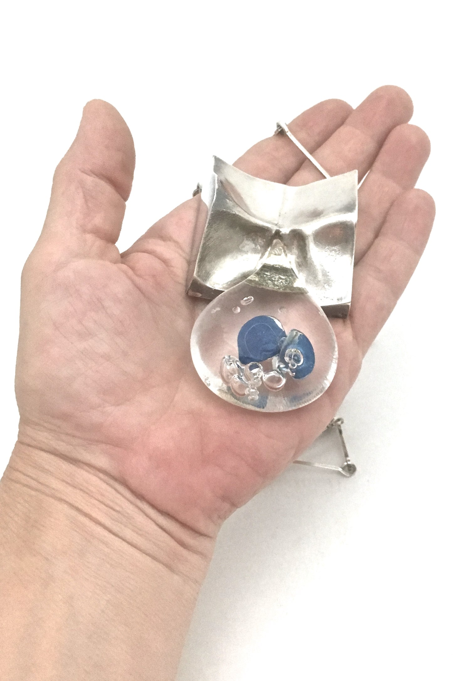detail Bjorn Weckstrom for Lapponia Finland extra large Big Drop silver acrylic pendant necklace 1971