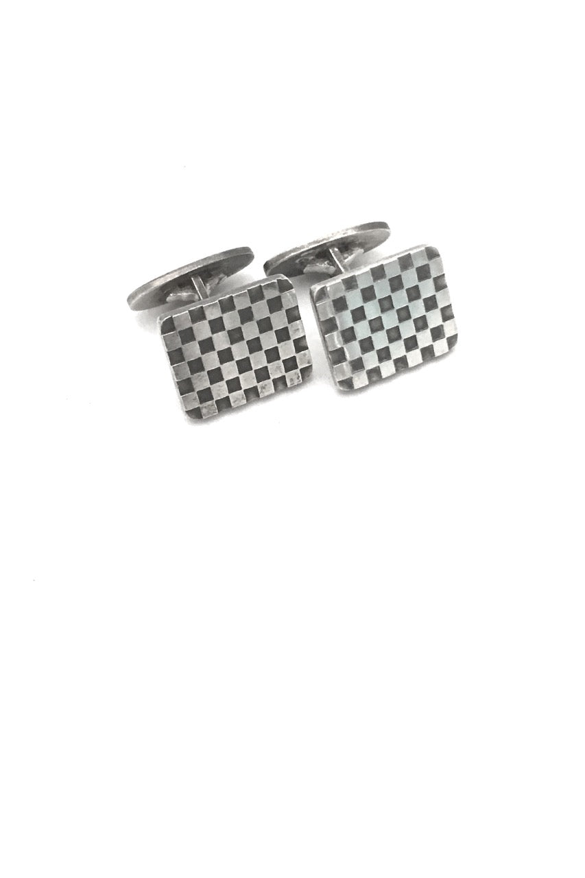 detail Georg Jensen Denmark vintage silver checkerboard cufflinks 113 by Flemming Eskildsen