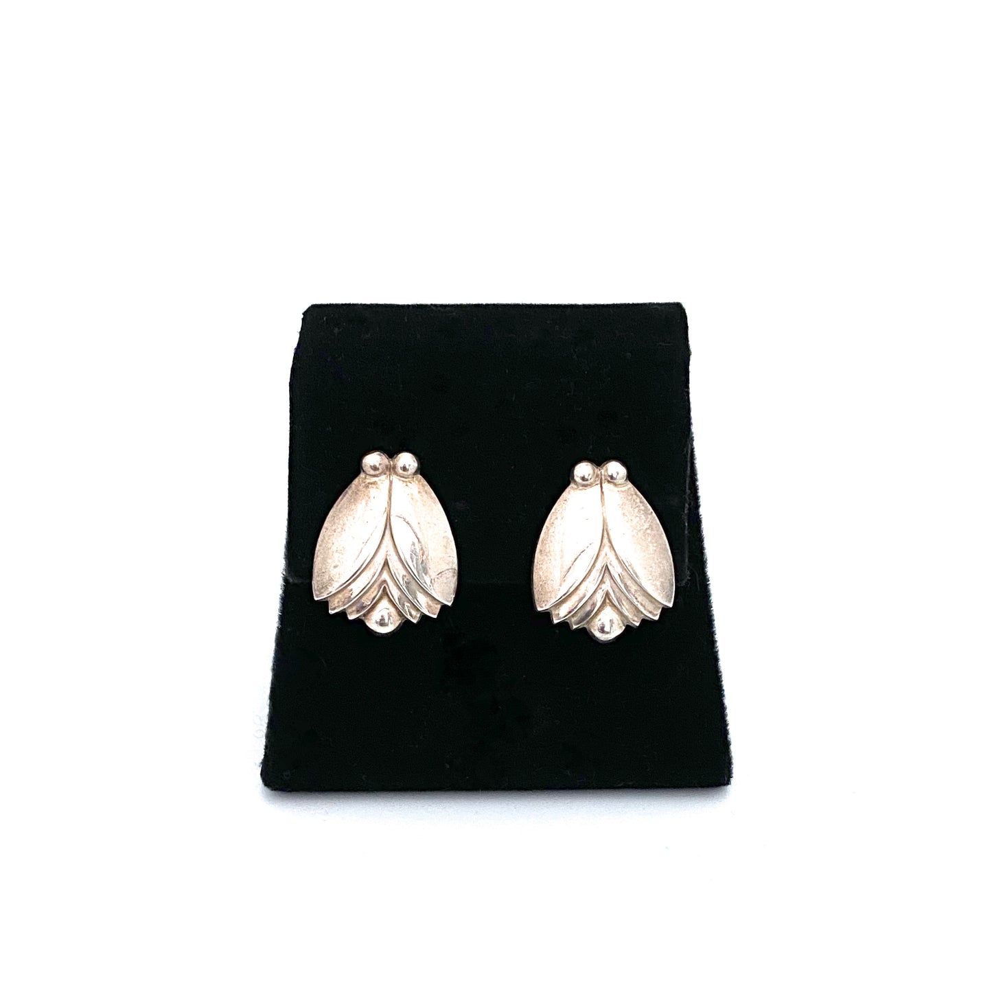 detail Georg Jensen Denmark vintage silver clip earrings 106 Harald Nielsen Scandinavian Modernist jewelry design