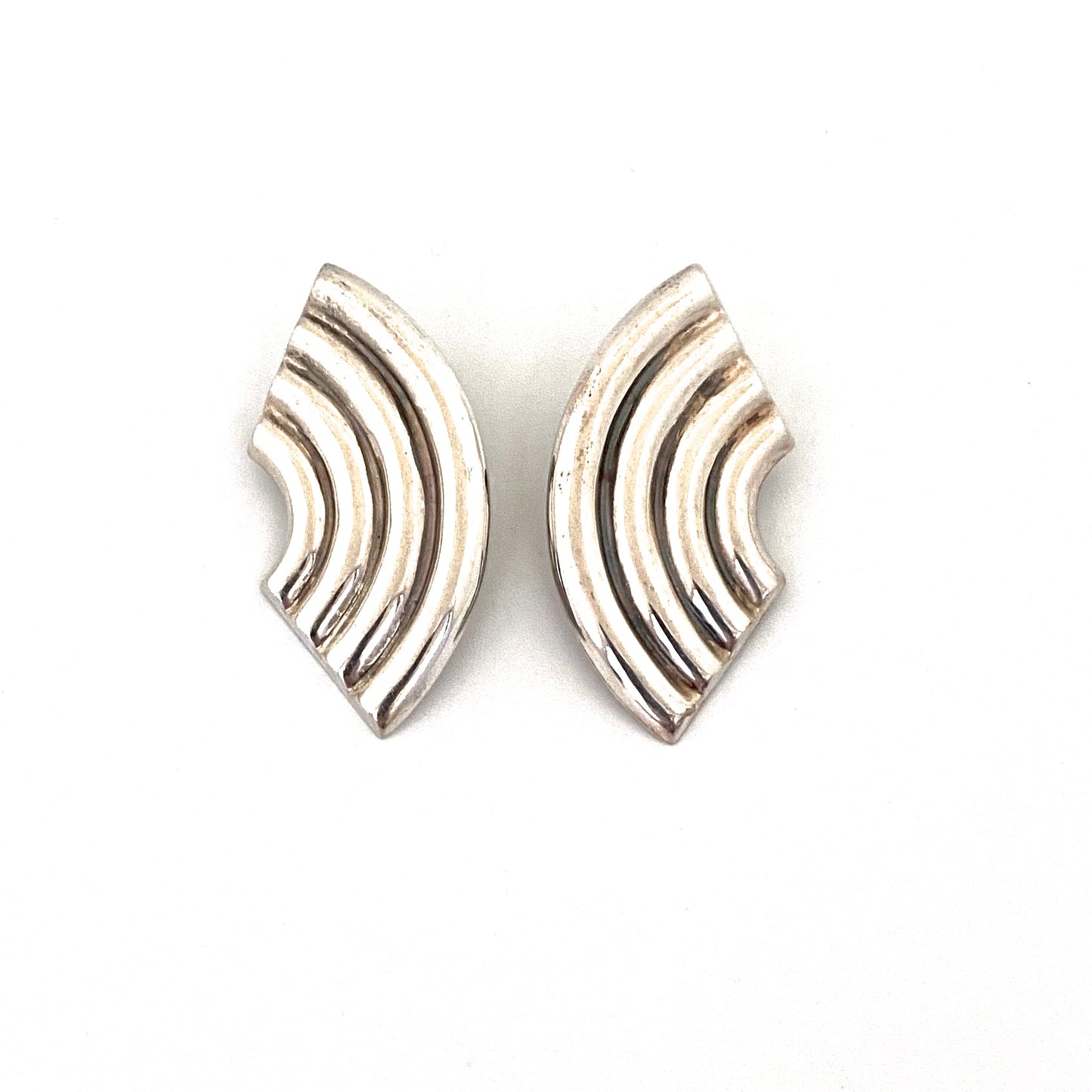 detail large vintage silver rainbow clip earrings Mexico Modernist jewelry design