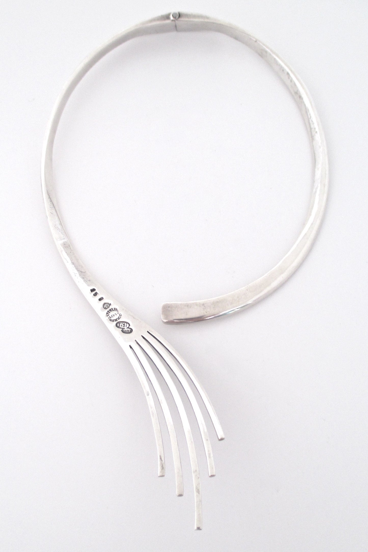 Sigi Pineda heavy silver hinged necklace