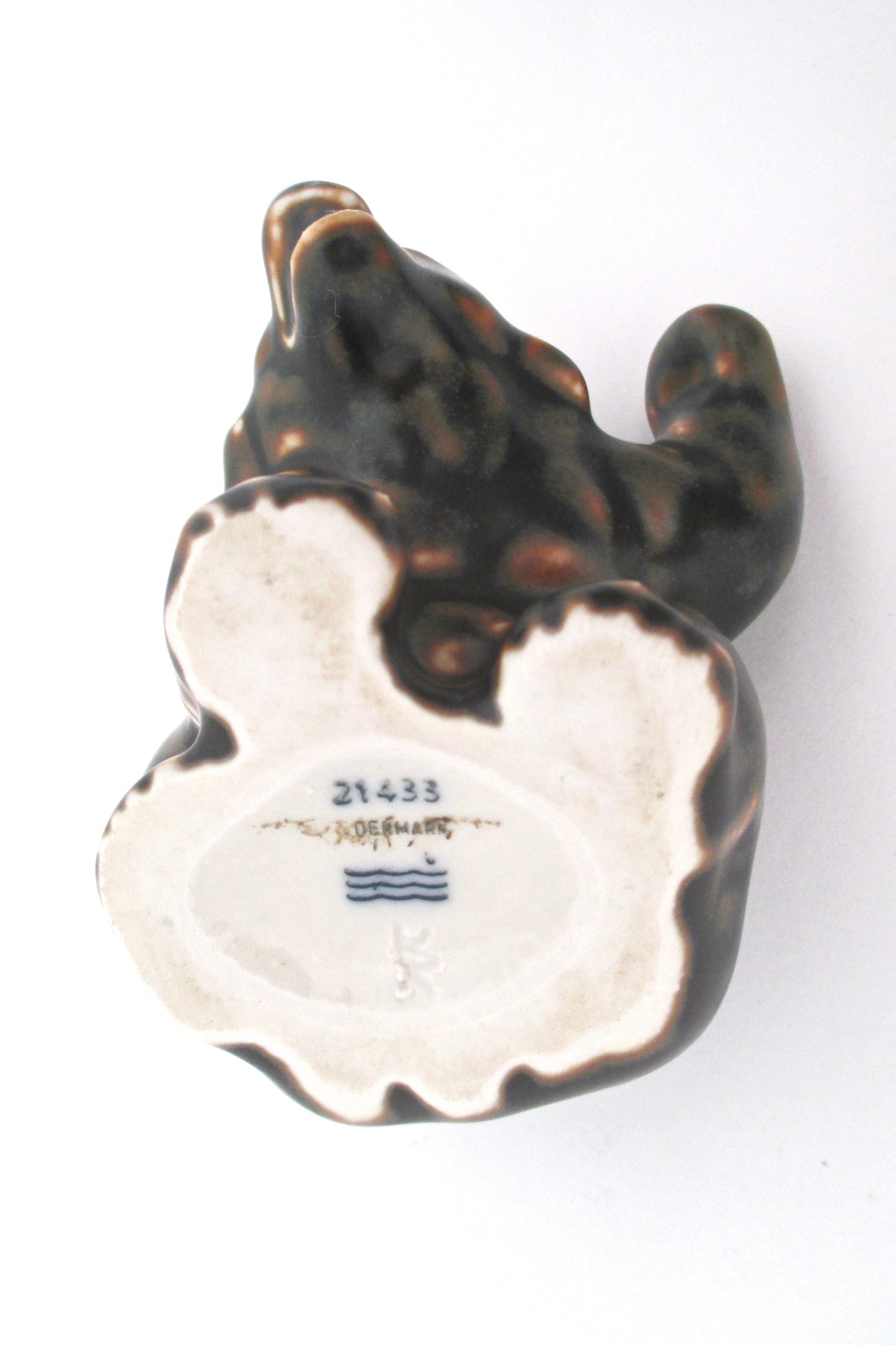 Royal Copenhagen Knud Kyhn bear cub #5 - paw up