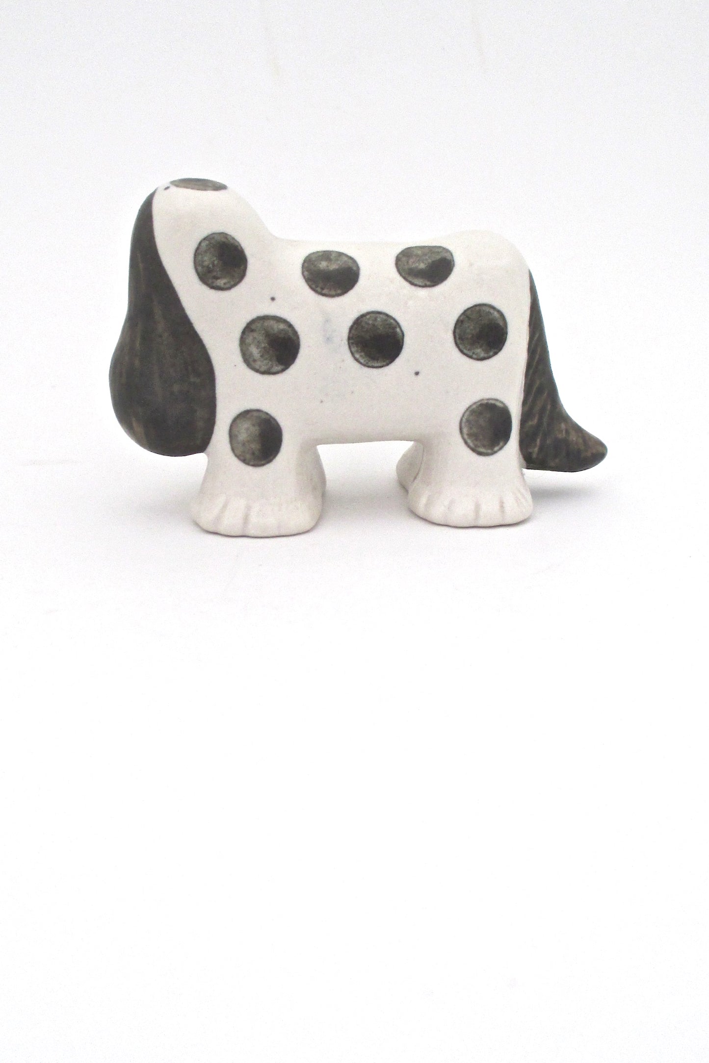 Lisa Larson 'Sleepy Spotted Spaniel'