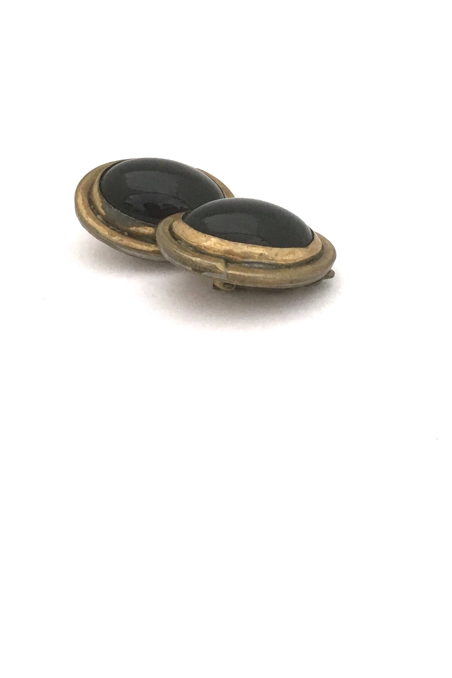 profile Rafael Alfandary Canada vintage brutalist large brass black glass oval earrings