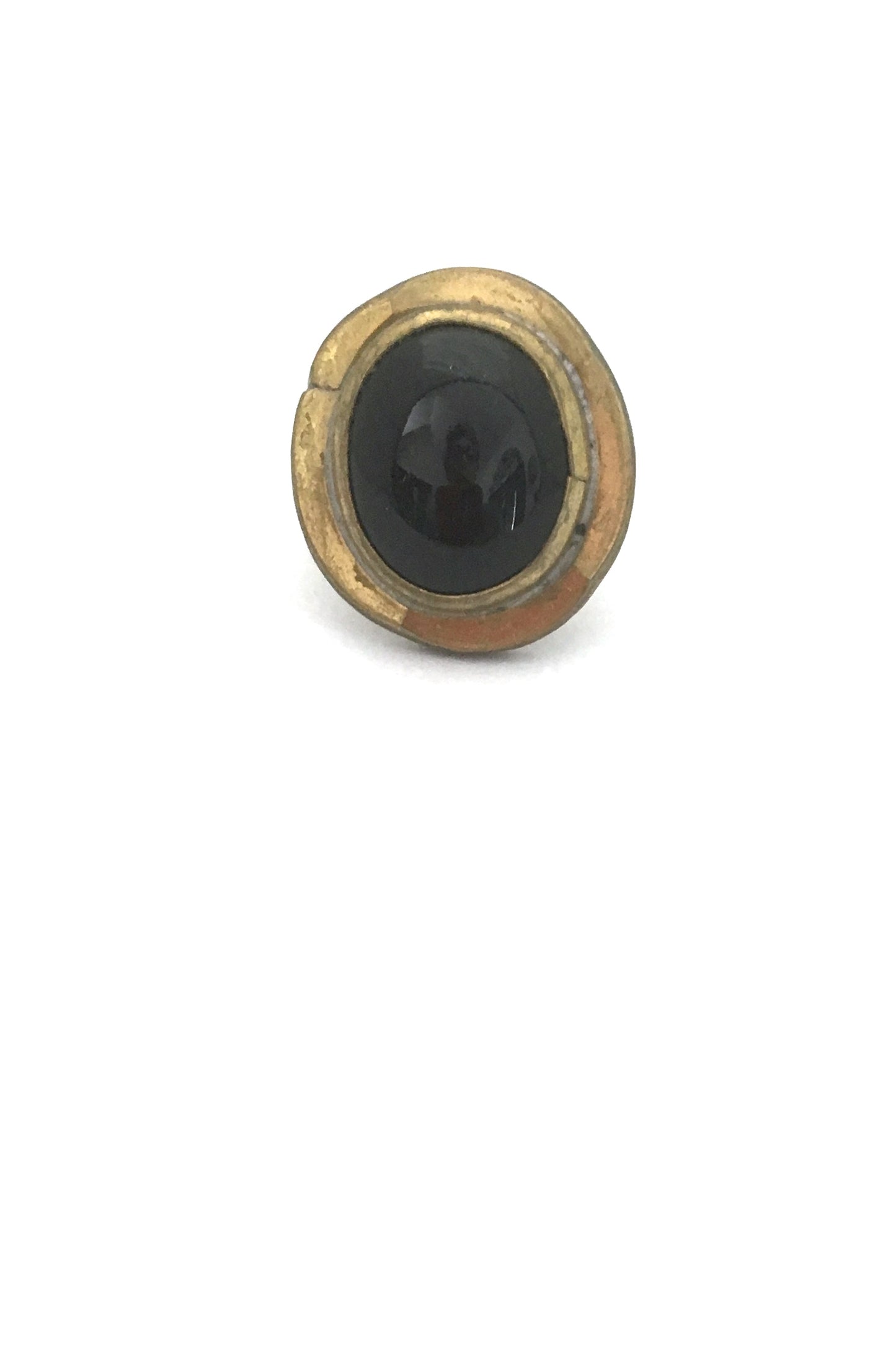 detail Rafael Alfandary Canada vintage brutalist brass black glass oval ring