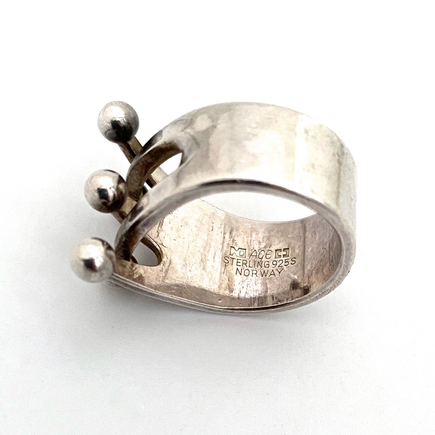 Anna Greta Eker 'Jester' ring ~ 5 point