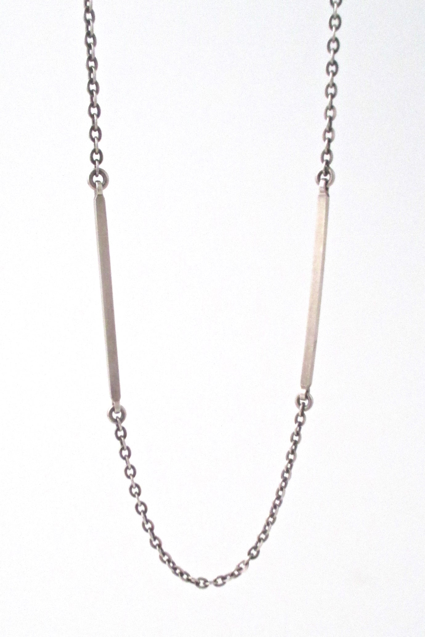 detail Elis Kauppi Kupittaan Kulta Finland vintage silver Scandinavian Modern long link chain necklace