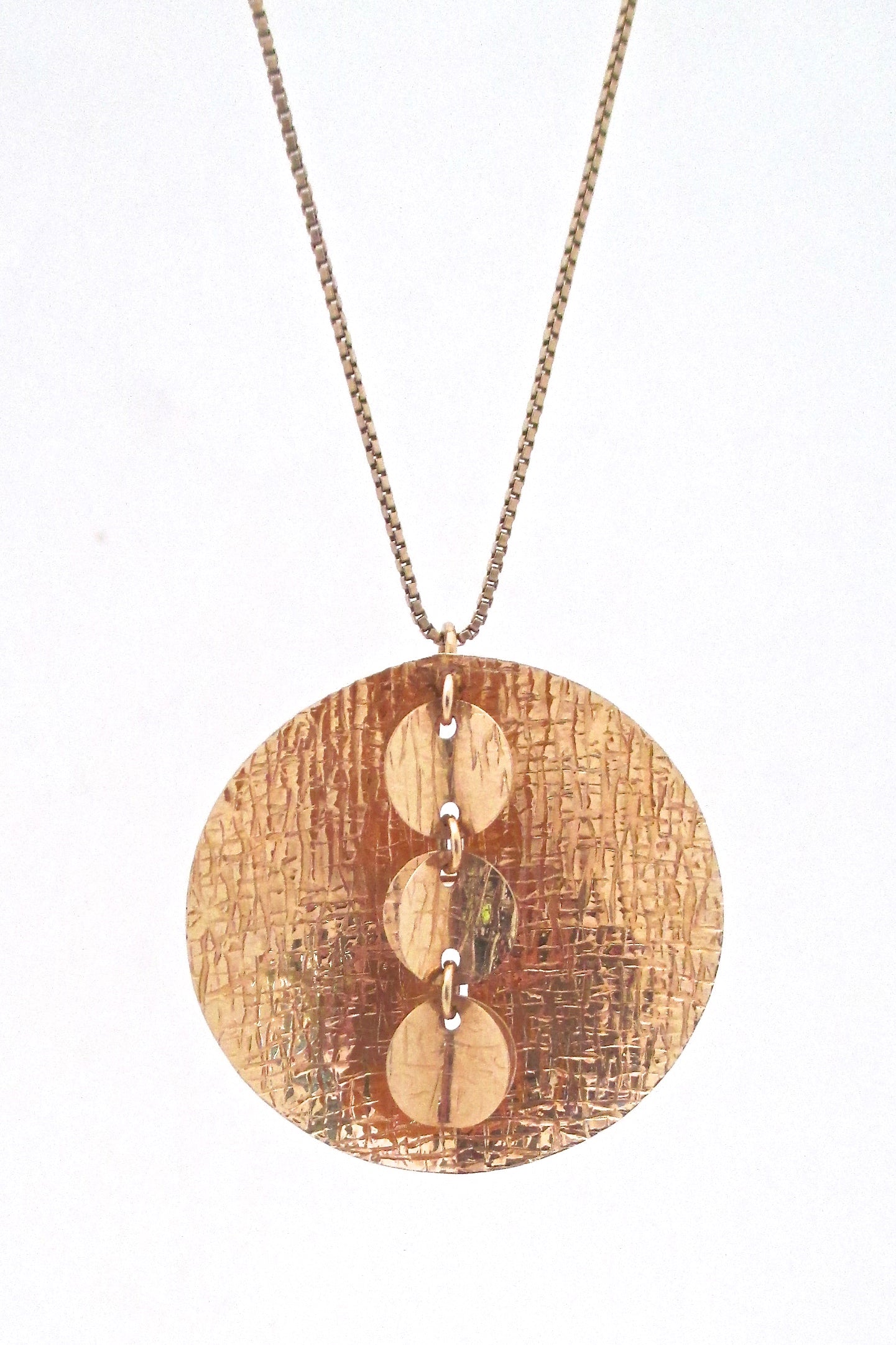 detail Elis Kauppi Kupittaan Kulta Finland vintage 14k gold large kinetic brooch pendant necklace Scandinavian Modern design