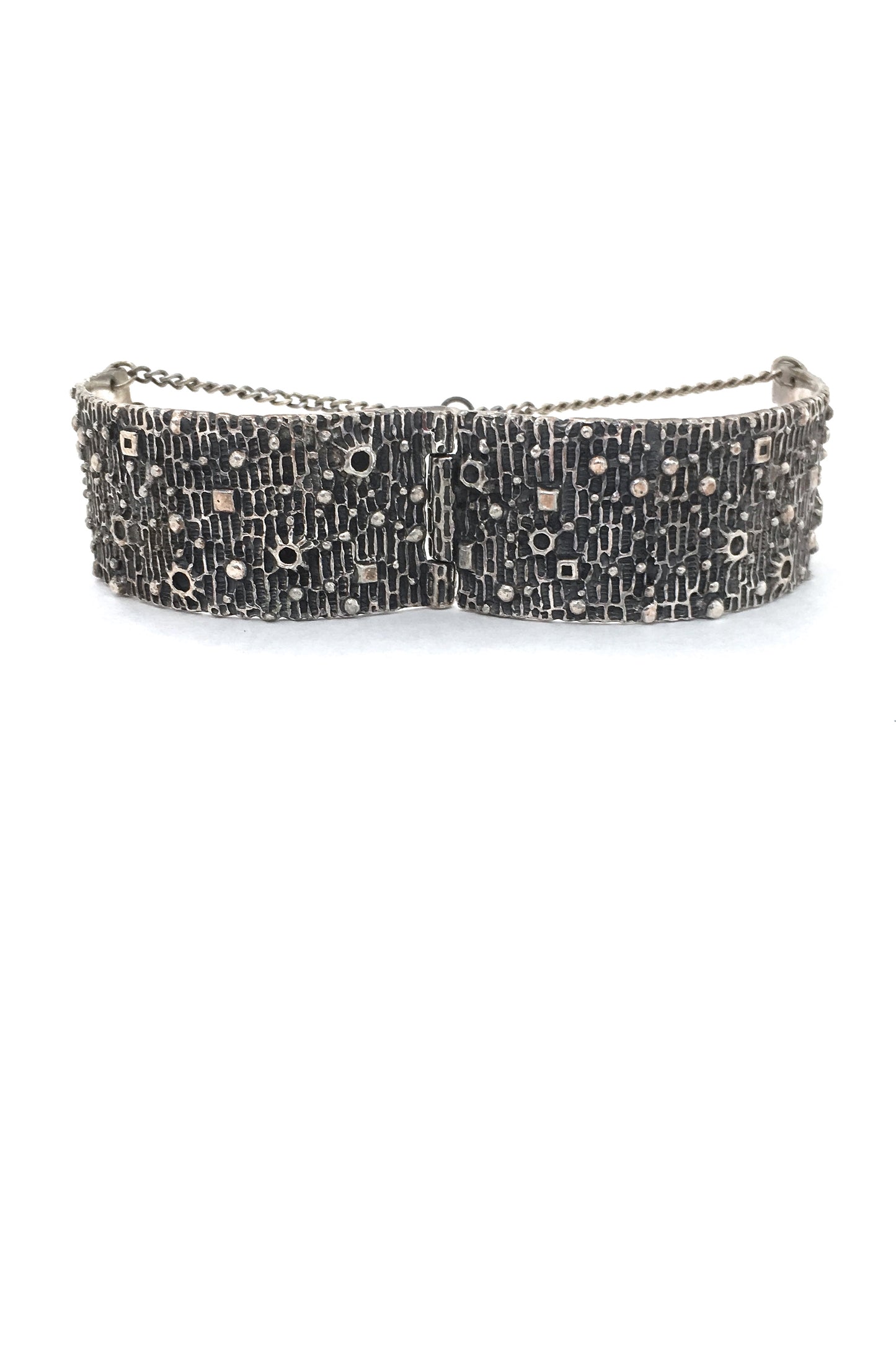 detail Robert Larin Canada vintage brutalist pewter hinged bracelet mid century design