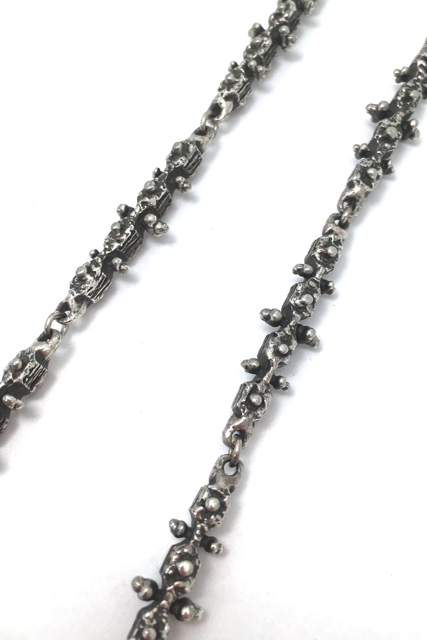 Guy Vidal 'knobbly' long link chain