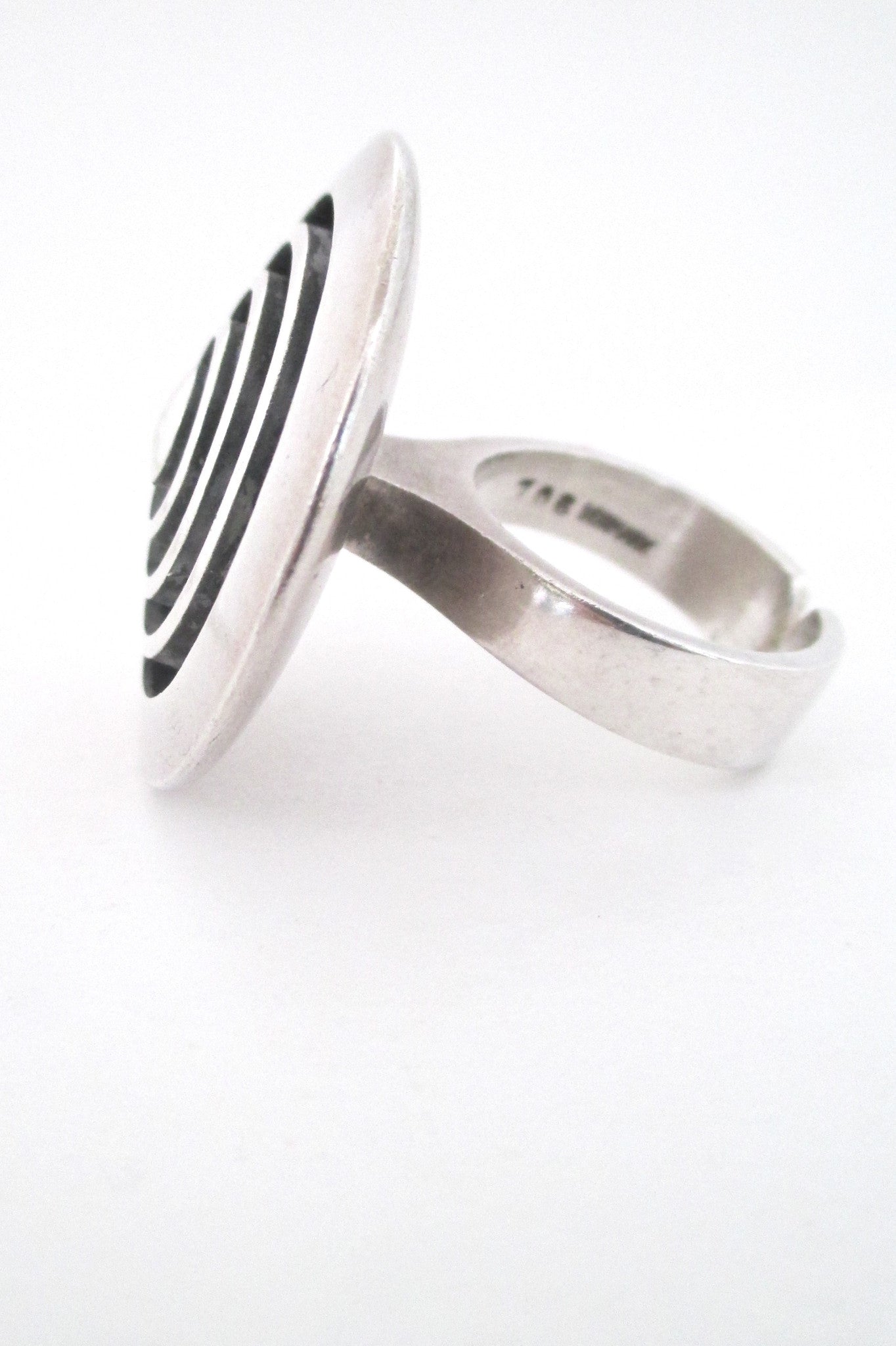 Uwe Moltke large op art ring