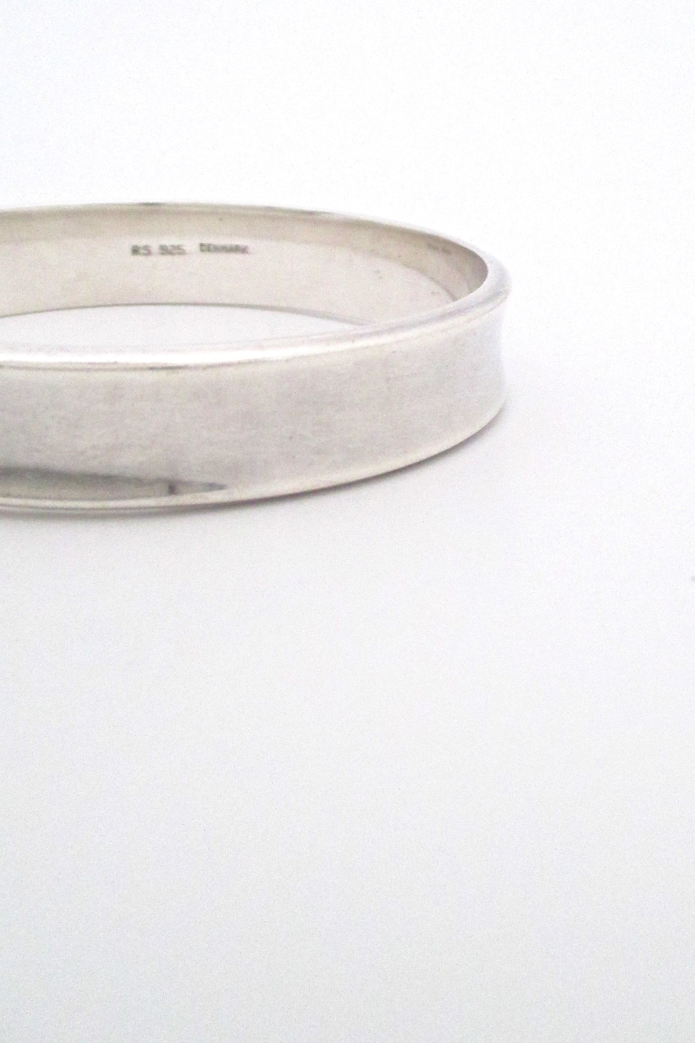detail Randers Solvvarefabrik Denmark vintage Modernist heavy silver bangle bracelet