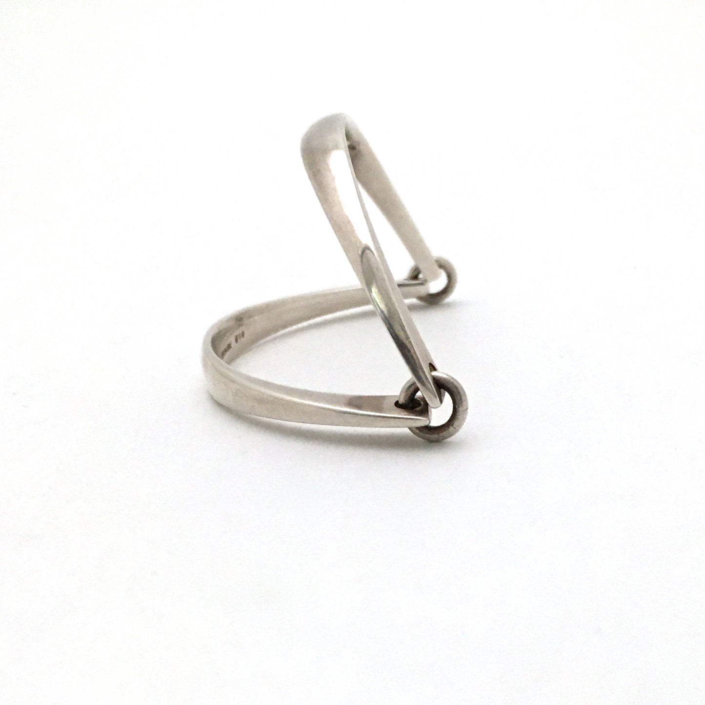 detail Hans Hansen Denmark vintage silver hinged bangle bracelet 218 Bent Gabrielsen Pedersen Scandinavian Modern design jewelry