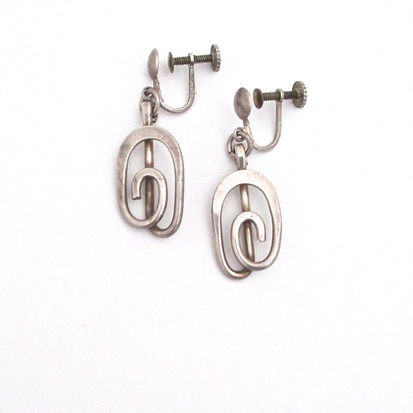 detail Henry Steig USA American Modernist vintage studio made silver swirl drop earrings