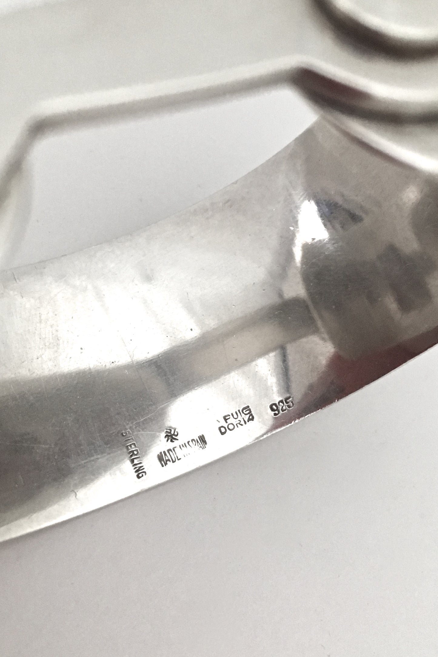 Puig Doria heavy silver hook bracelet