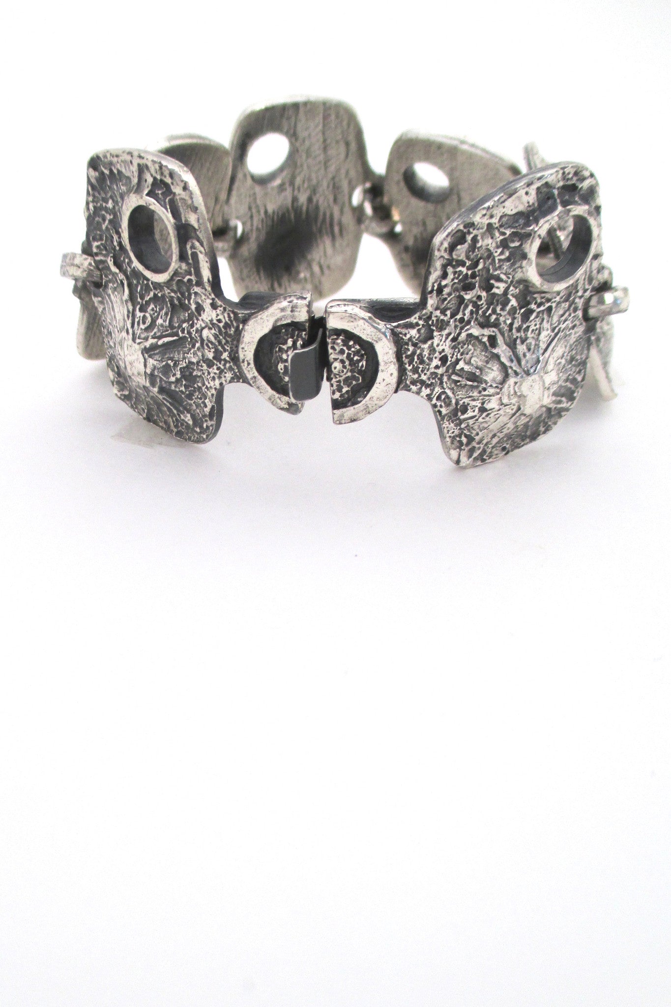 closure Guy Vidal Canada large vintage brutalist pewter pierced link bracelet